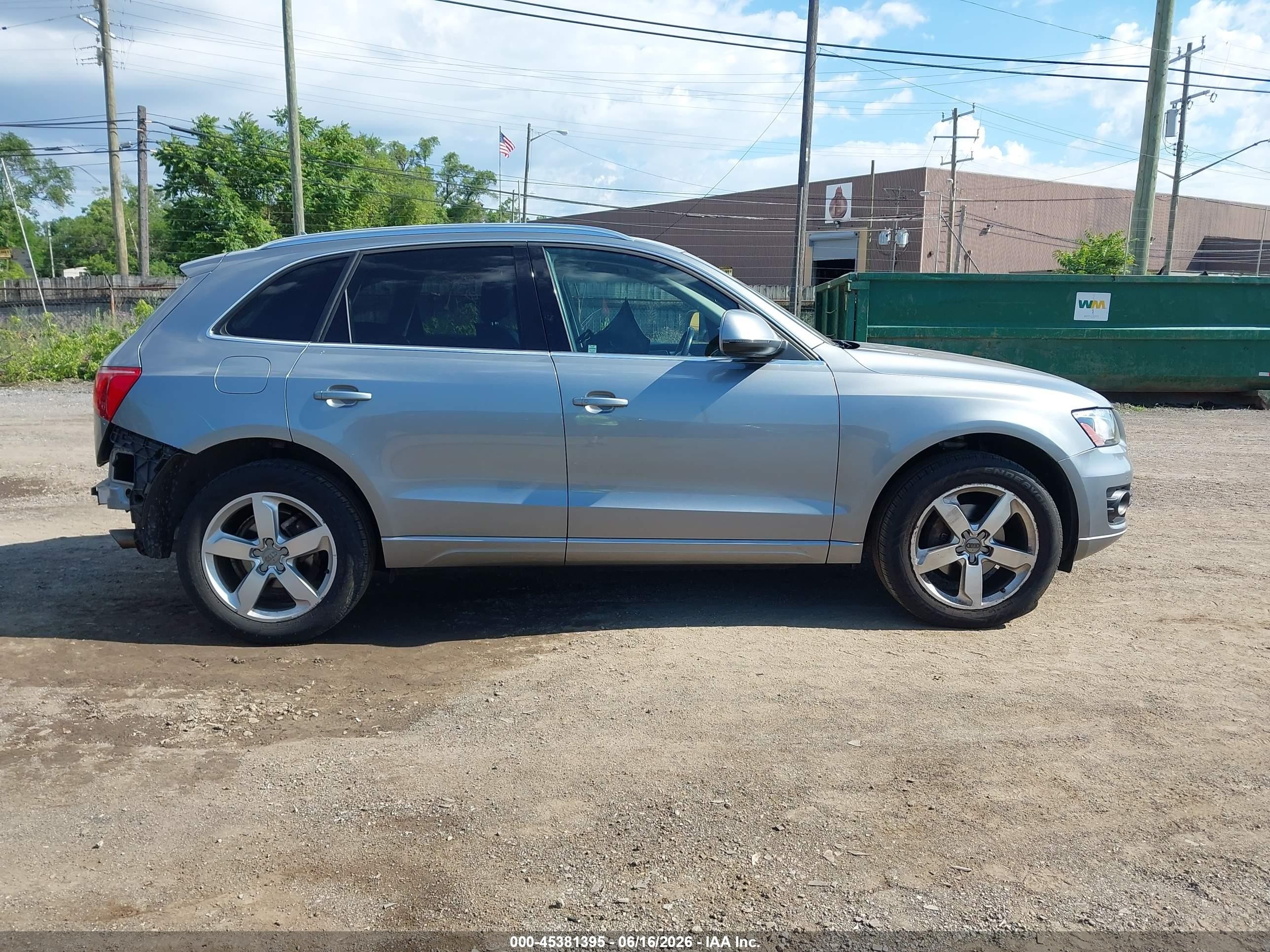 2010 Audi Q5 3.2 Premium Silver vin: WA1LKAFP1AA085356