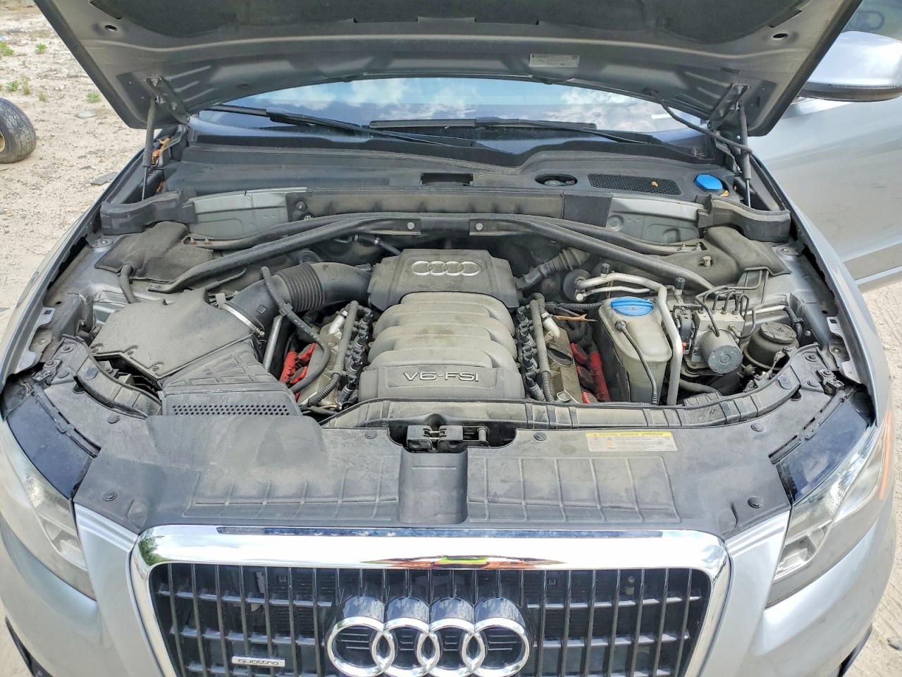 2010 Audi Q5 Premium Plus Gray vin: WA1LKAFP1AA089410