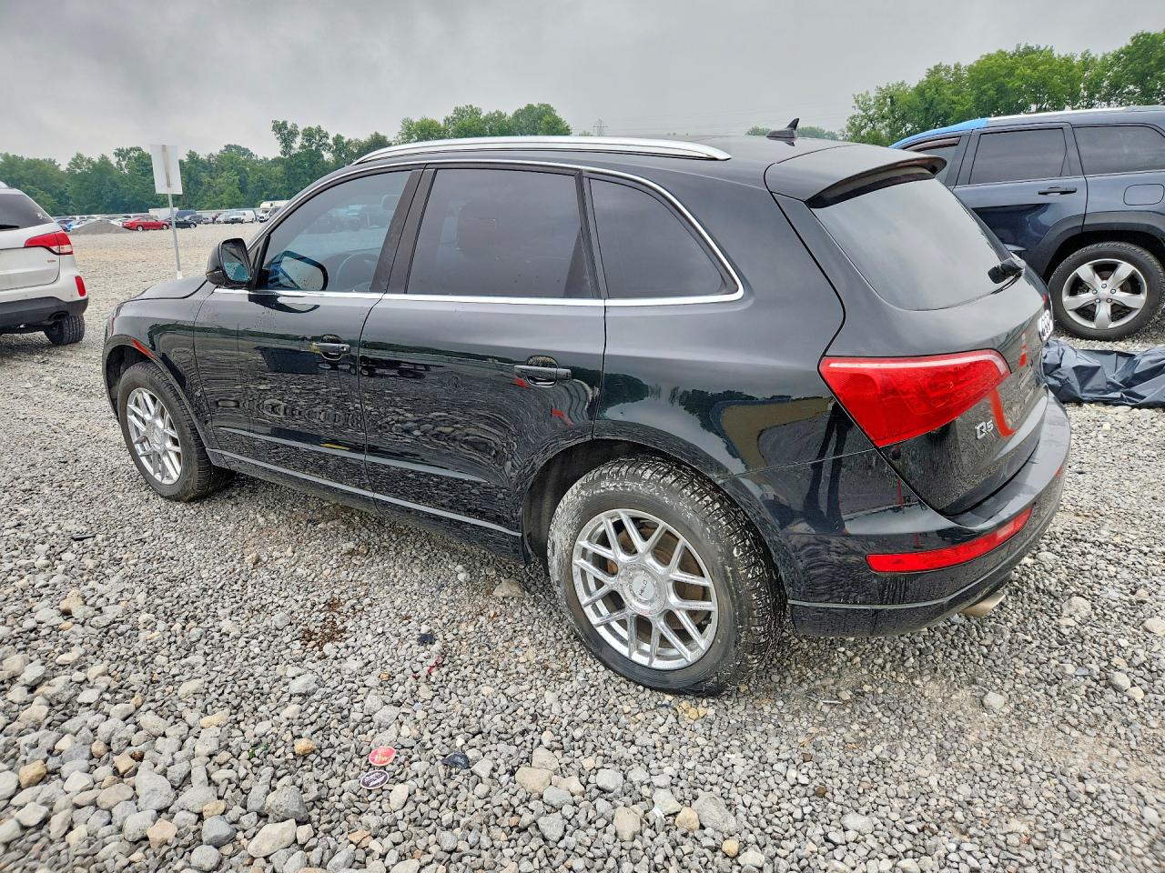 2010 Audi Q5 Premium Plus Черный vin: WA1LKAFP2AA030513
