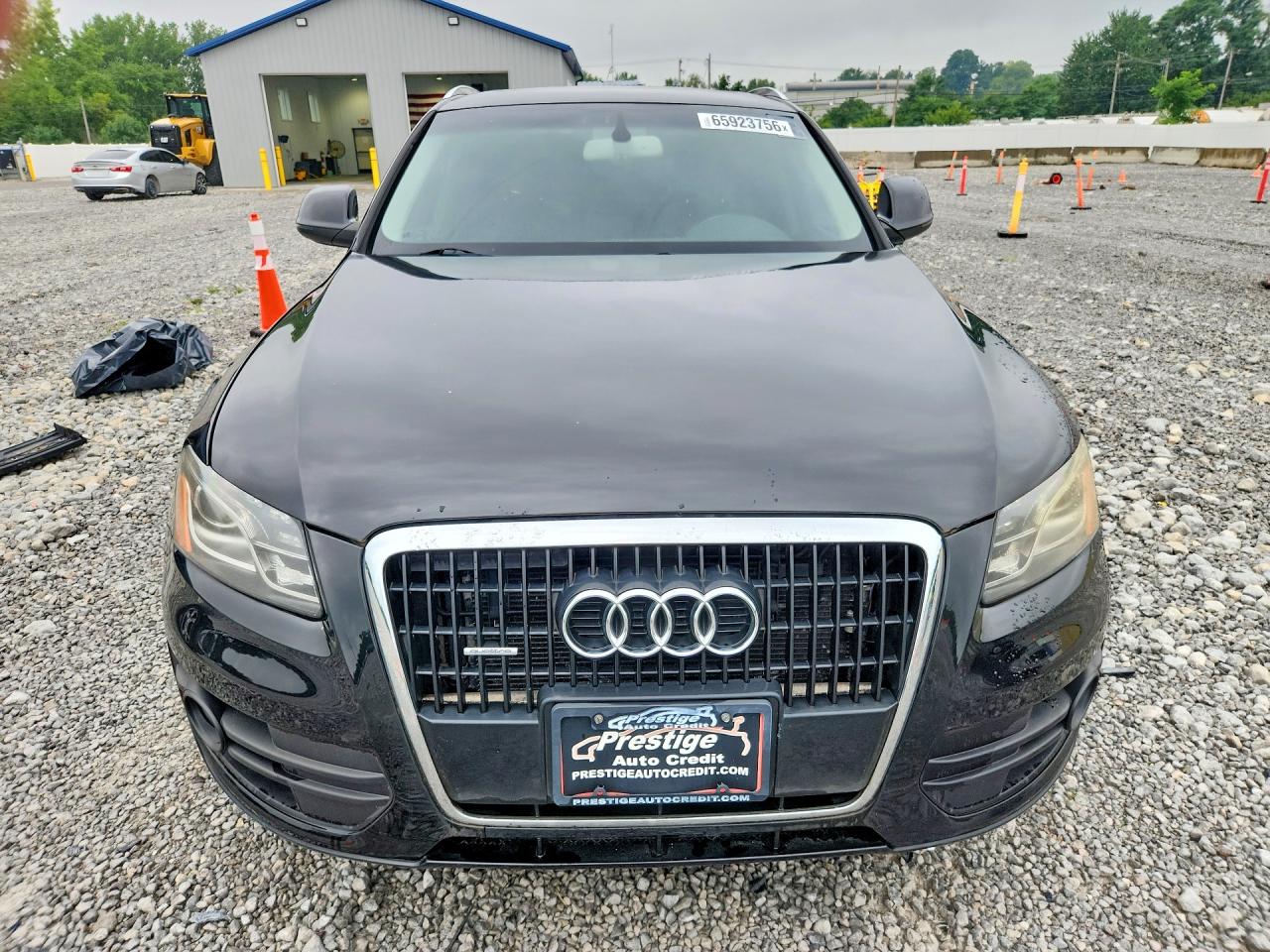 2010 Audi Q5 Premium Plus Черный vin: WA1LKAFP2AA030513