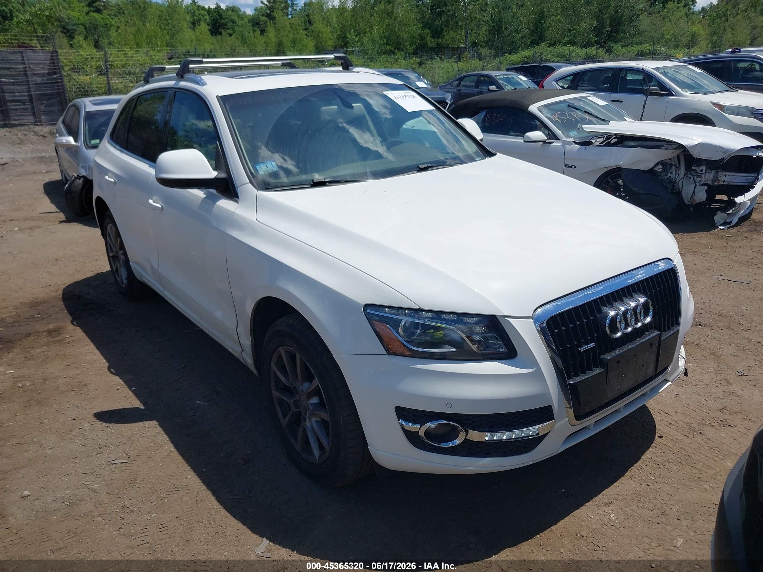 2010 Audi Q5 3.2 Premium White vin: WA1LKAFP2AA095765