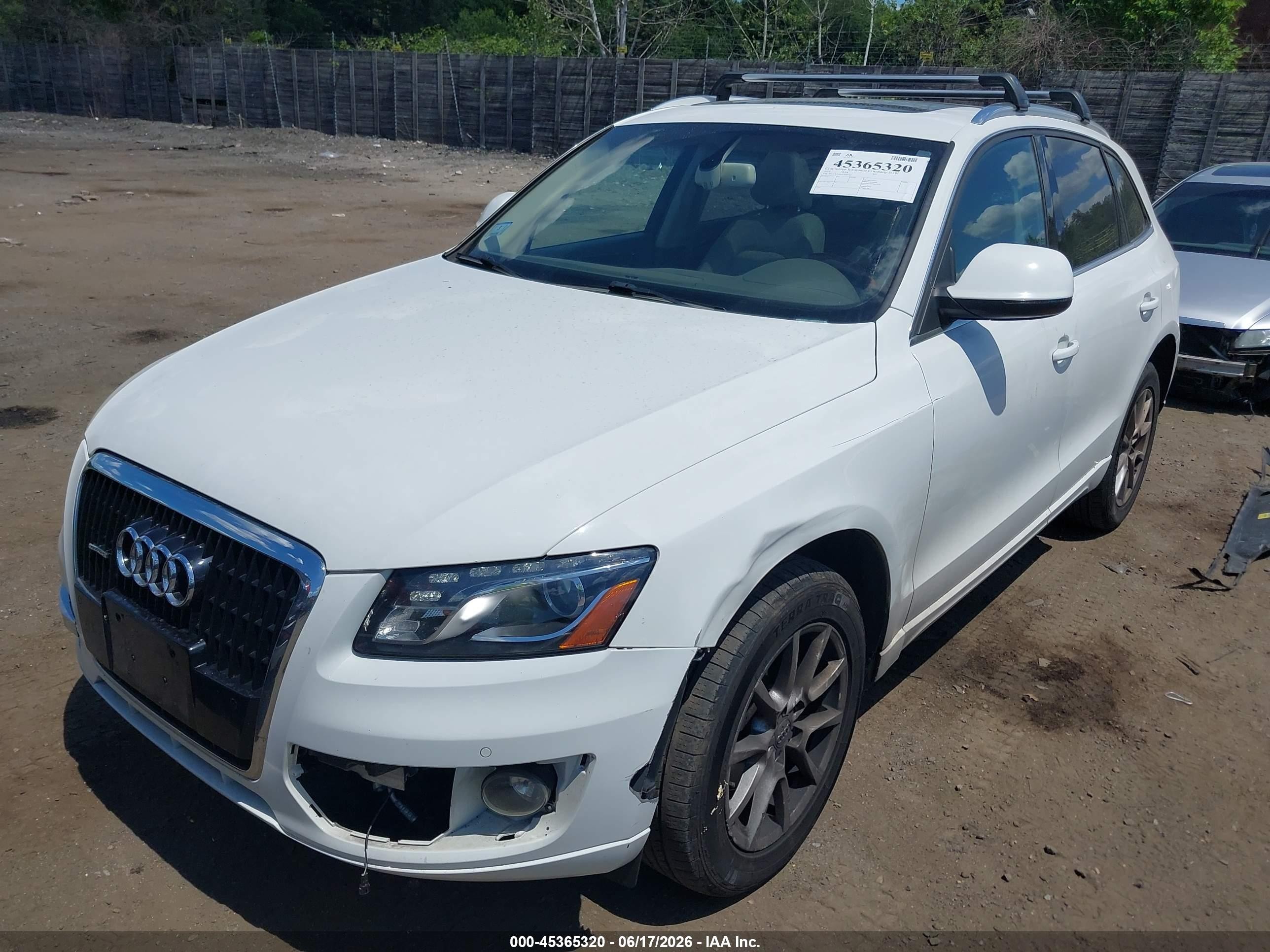 2010 Audi Q5 3.2 Premium White vin: WA1LKAFP2AA095765