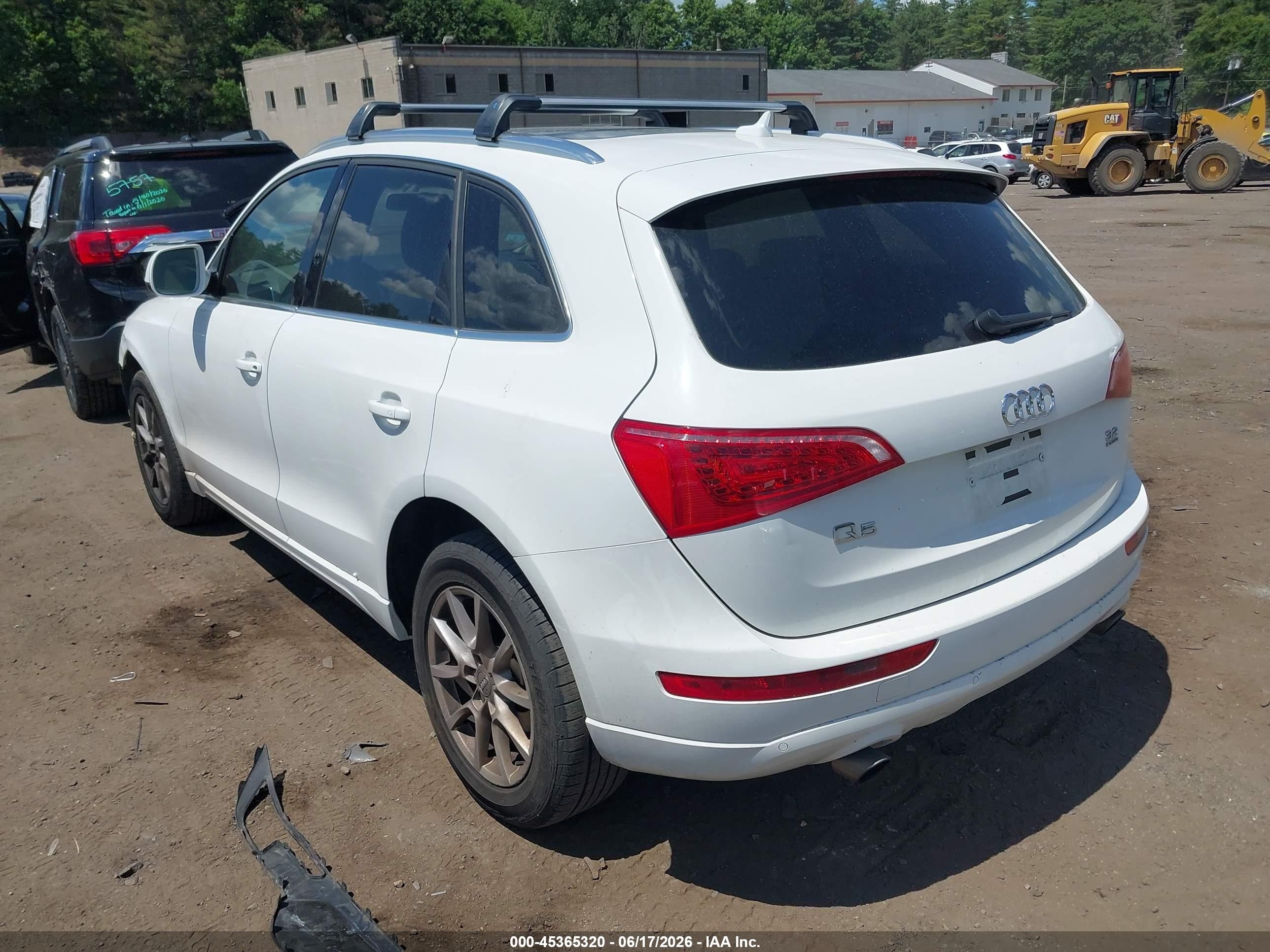 2010 Audi Q5 3.2 Premium White vin: WA1LKAFP2AA095765