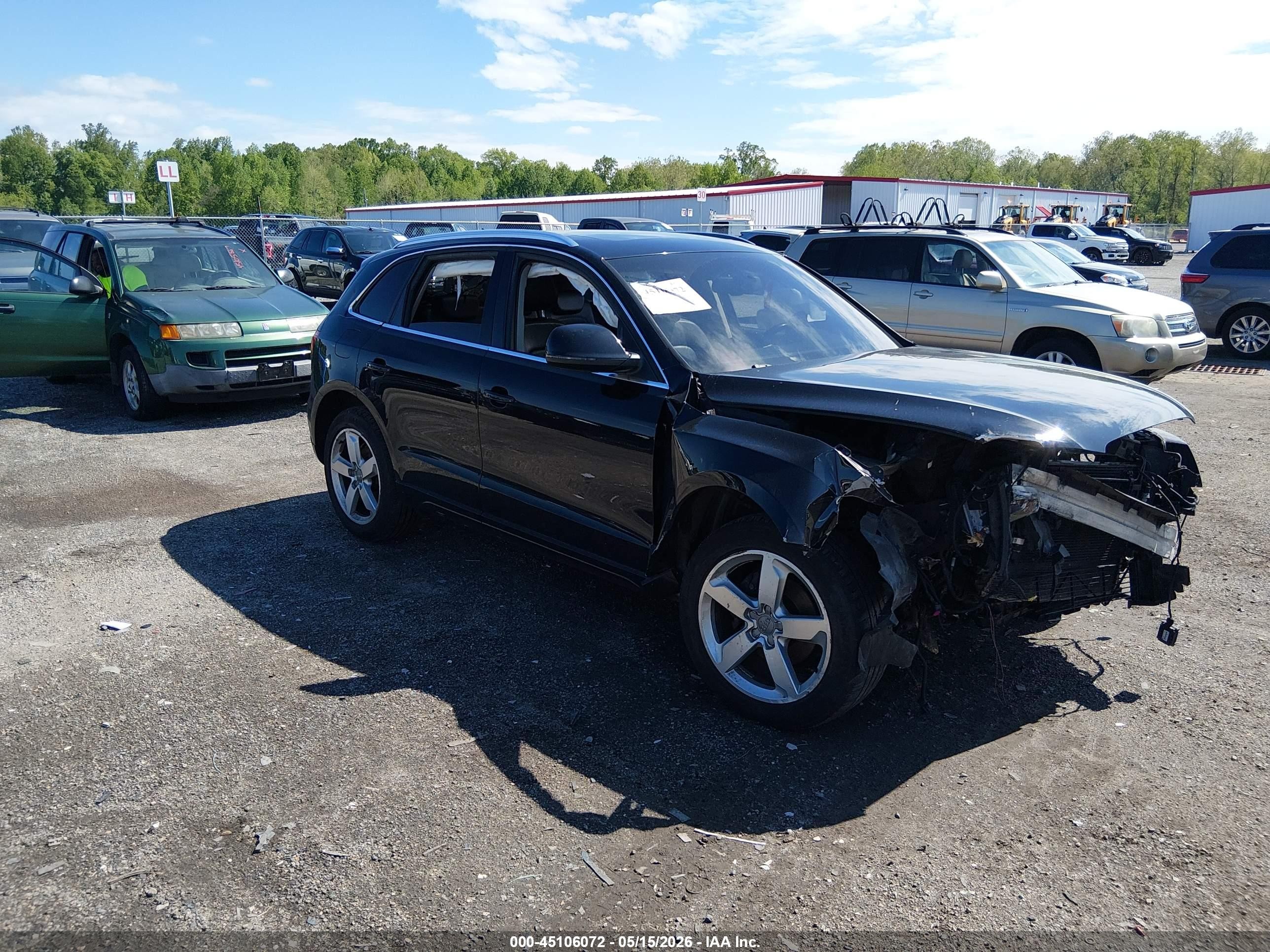 2010 Audi Q5 3.2 Premium Black vin: WA1LKAFP3AA007435
