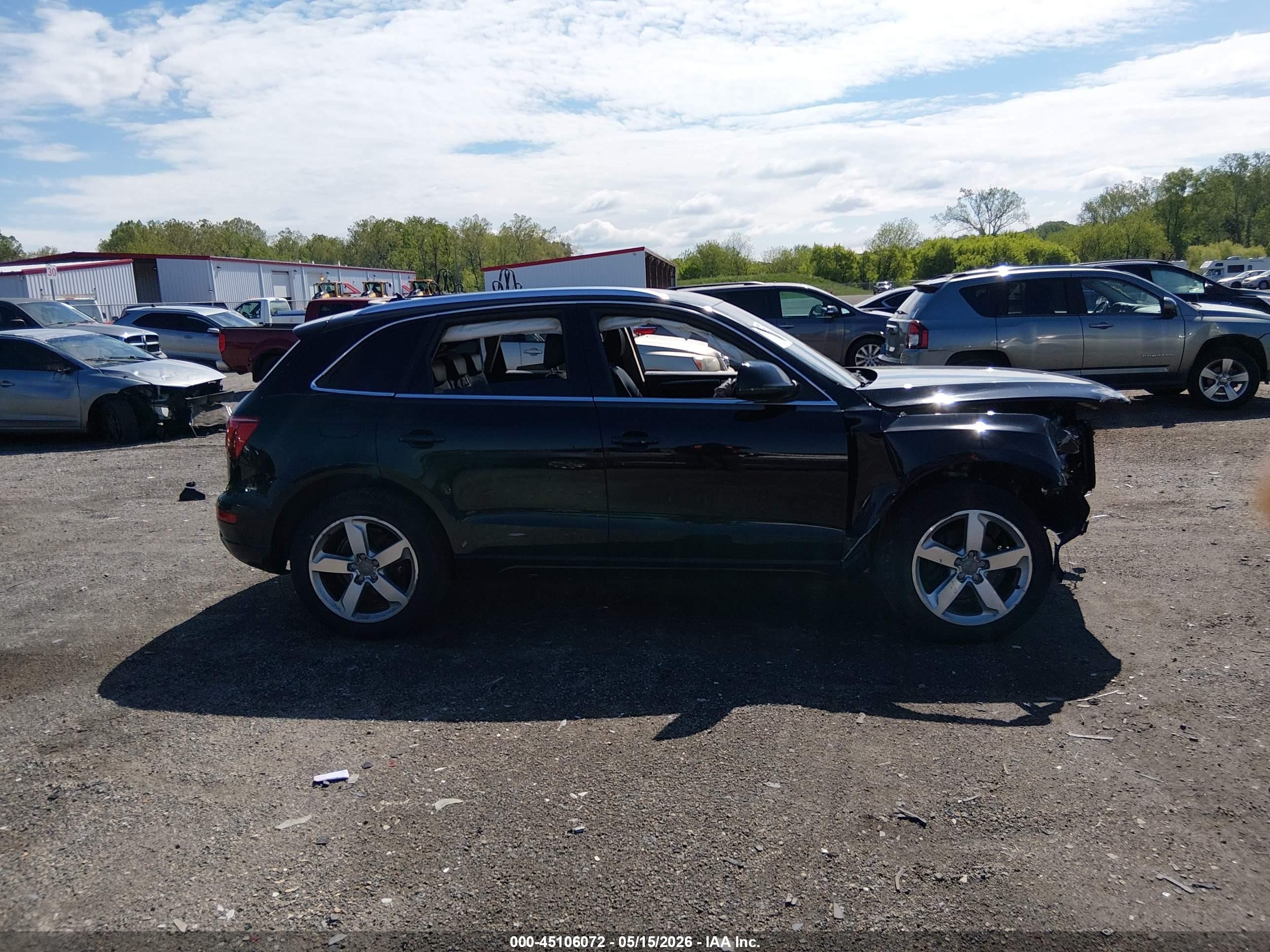 2010 Audi Q5 3.2 Premium Black vin: WA1LKAFP3AA007435