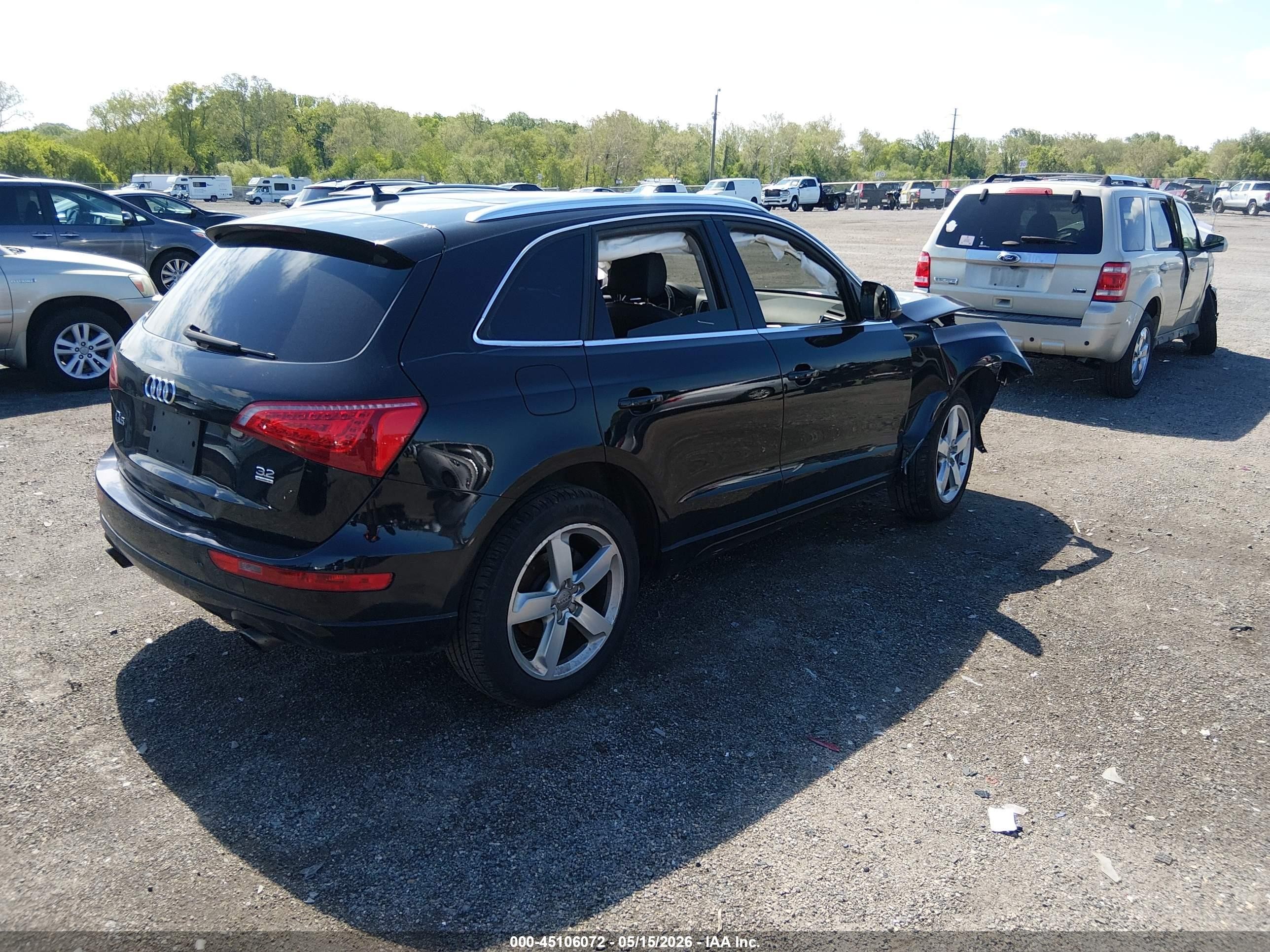 2010 Audi Q5 3.2 Premium Black vin: WA1LKAFP3AA007435