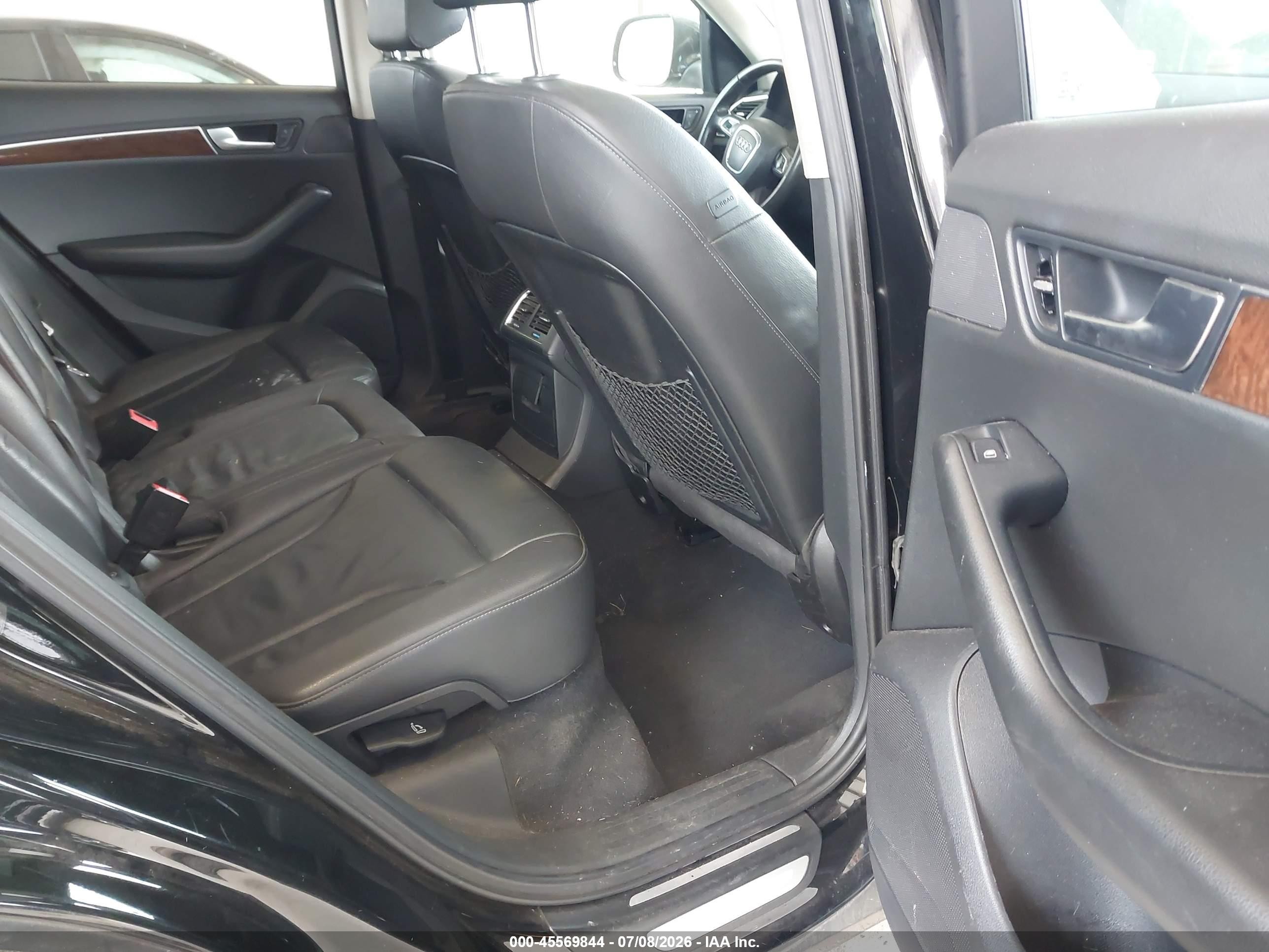 2010 Audi Q5 3.2 Premium Black vin: WA1LKAFP3AA044789