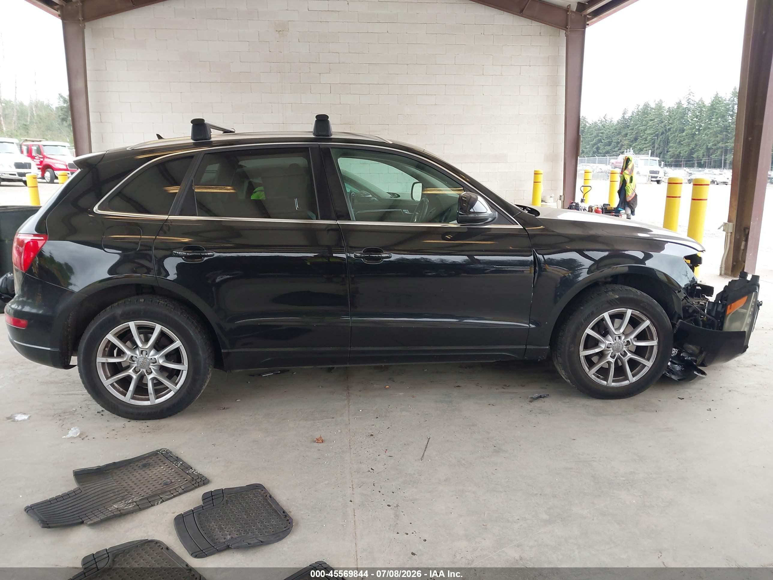 2010 Audi Q5 3.2 Premium Black vin: WA1LKAFP3AA044789