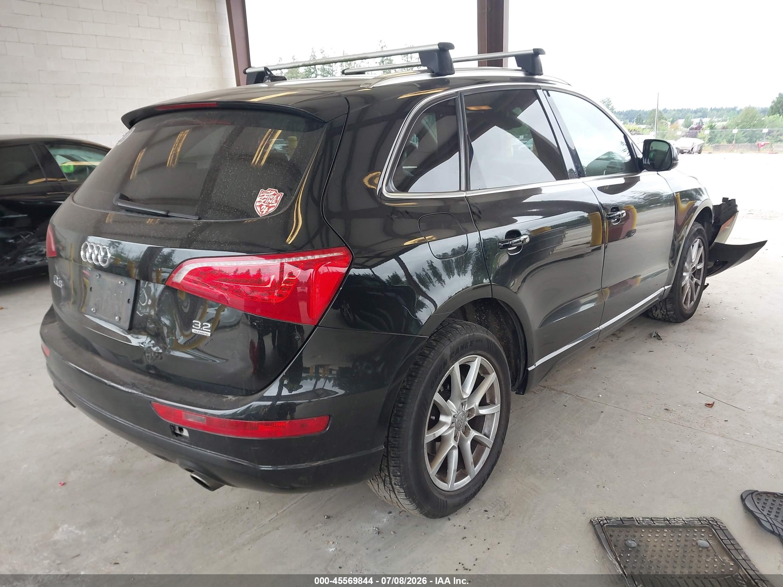 2010 Audi Q5 3.2 Premium Black vin: WA1LKAFP3AA044789