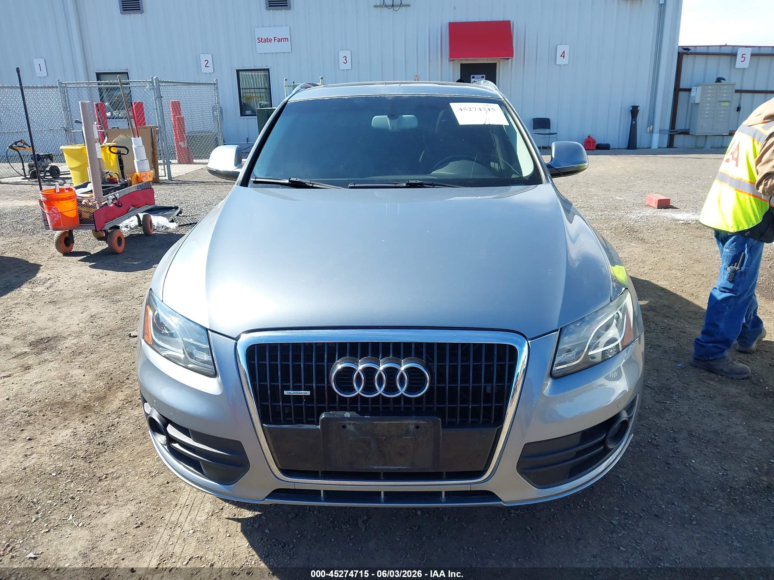 2010 Audi Q5 3.2 Premium Gray vin: WA1LKAFP3AA047305