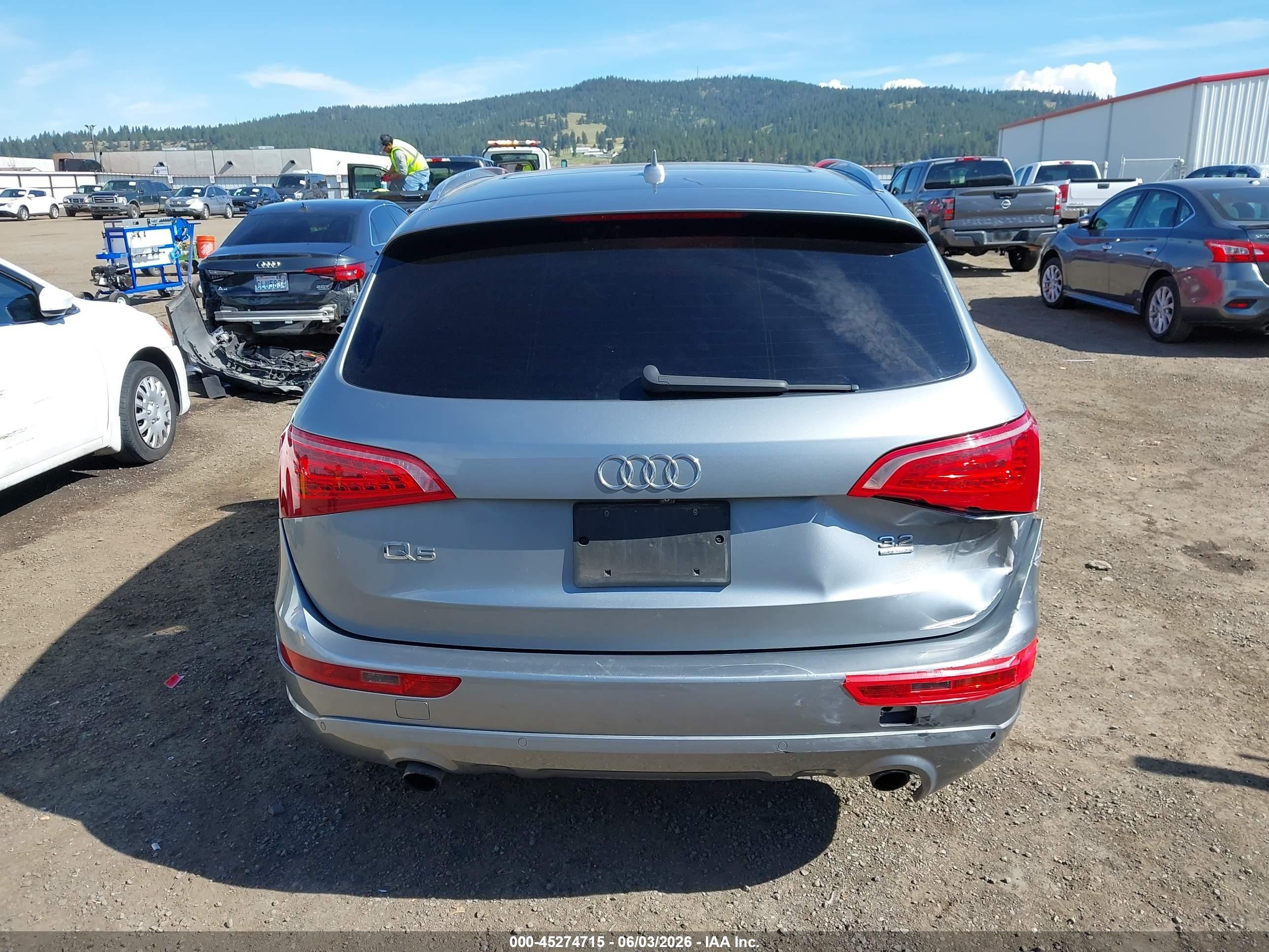 2010 Audi Q5 3.2 Premium Gray vin: WA1LKAFP3AA047305