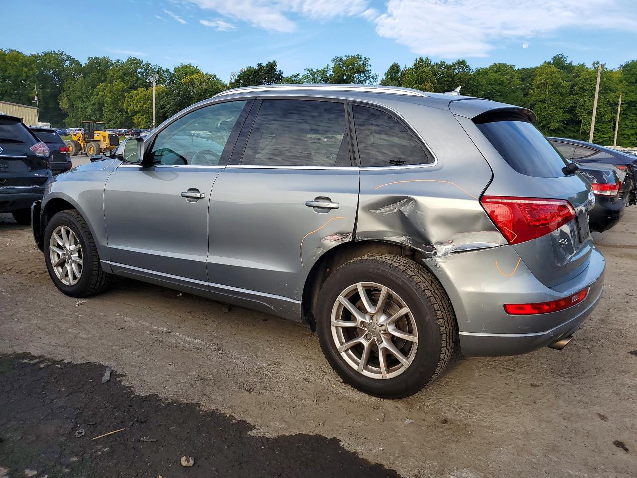 2010 Audi Q5 Premium Plus Silver vin: WA1LKAFP3AA095032