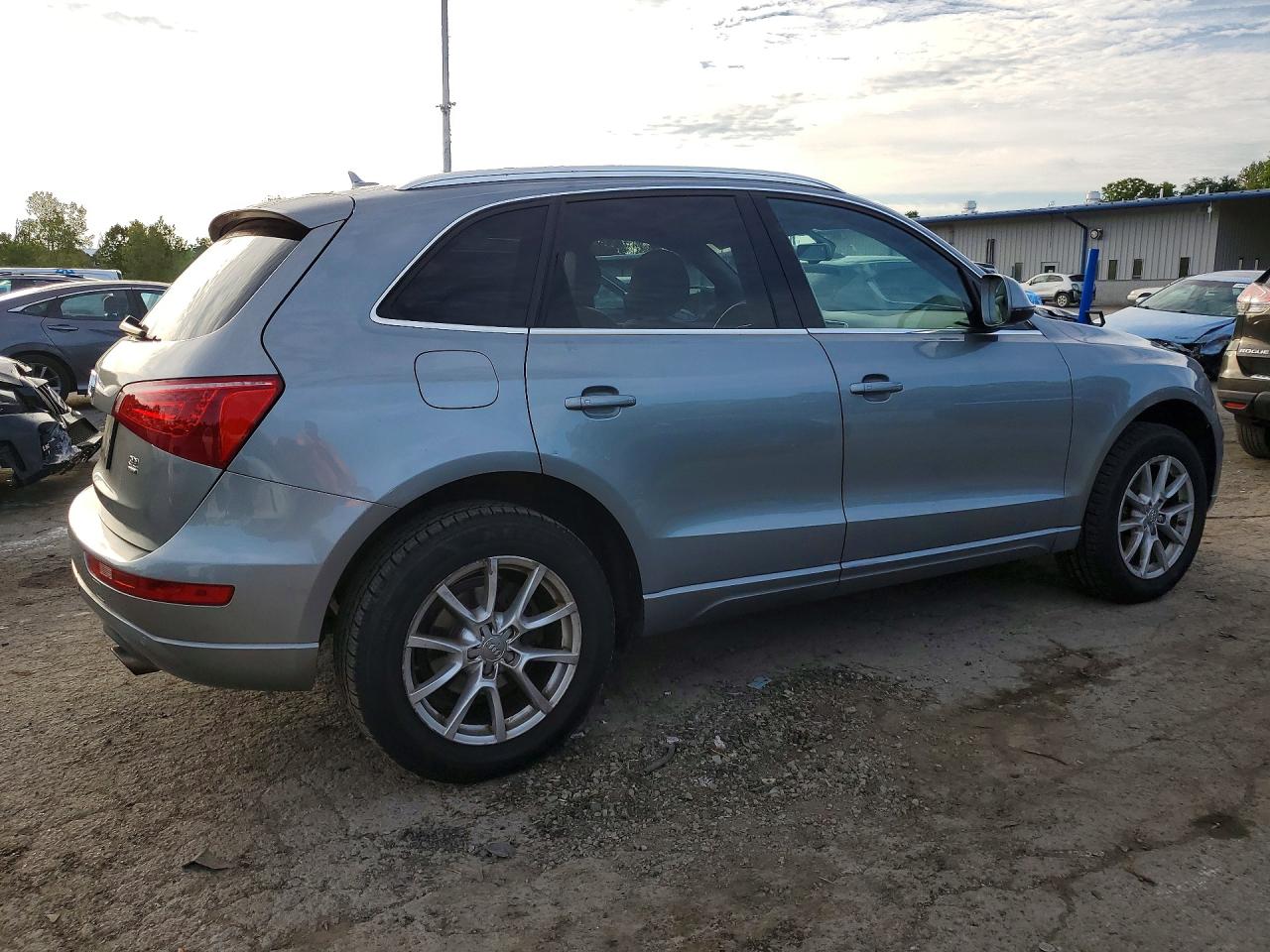 2010 Audi Q5 Premium Plus Silver vin: WA1LKAFP3AA095032