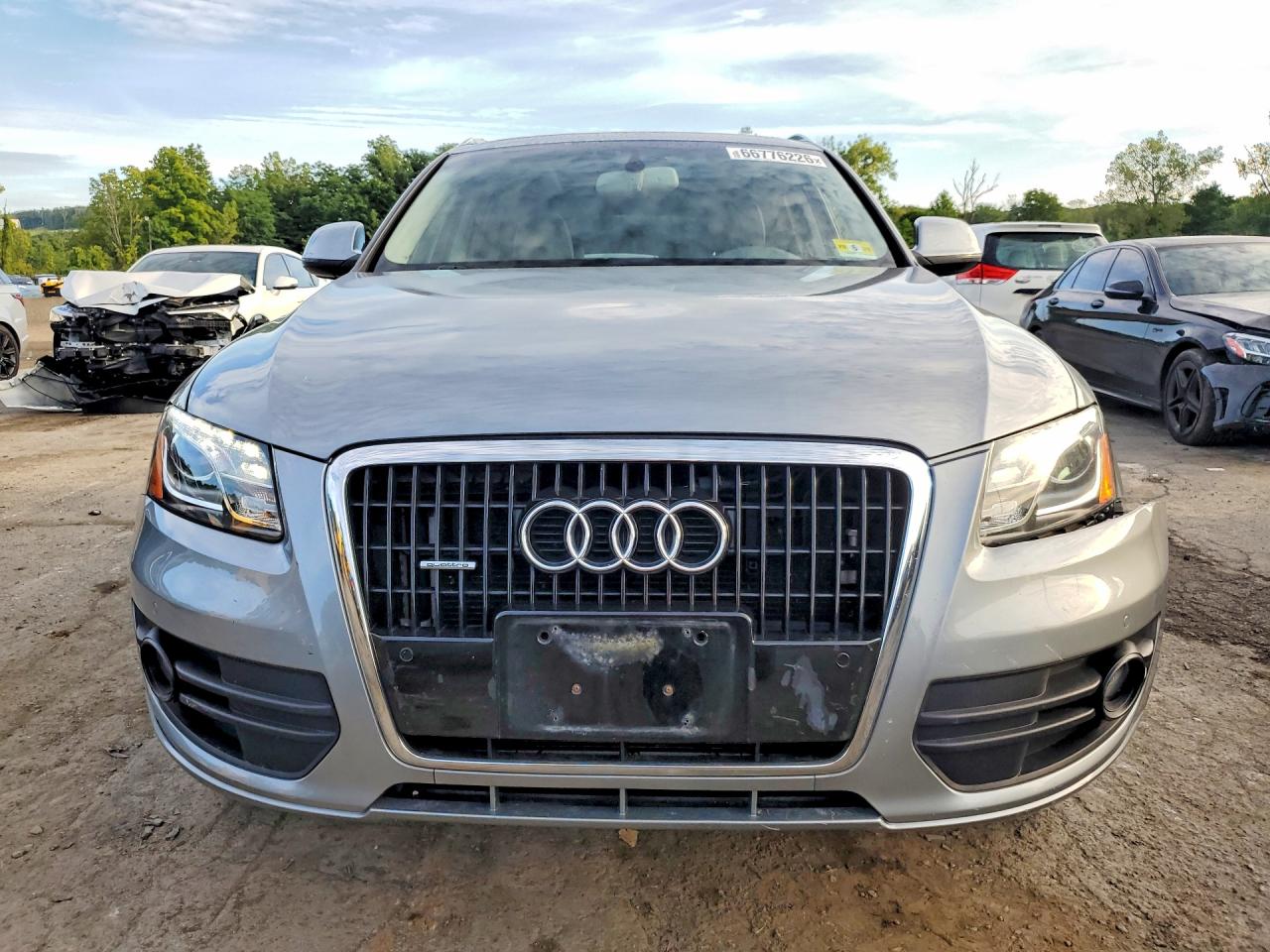 2010 Audi Q5 Premium Plus Silver vin: WA1LKAFP3AA095032