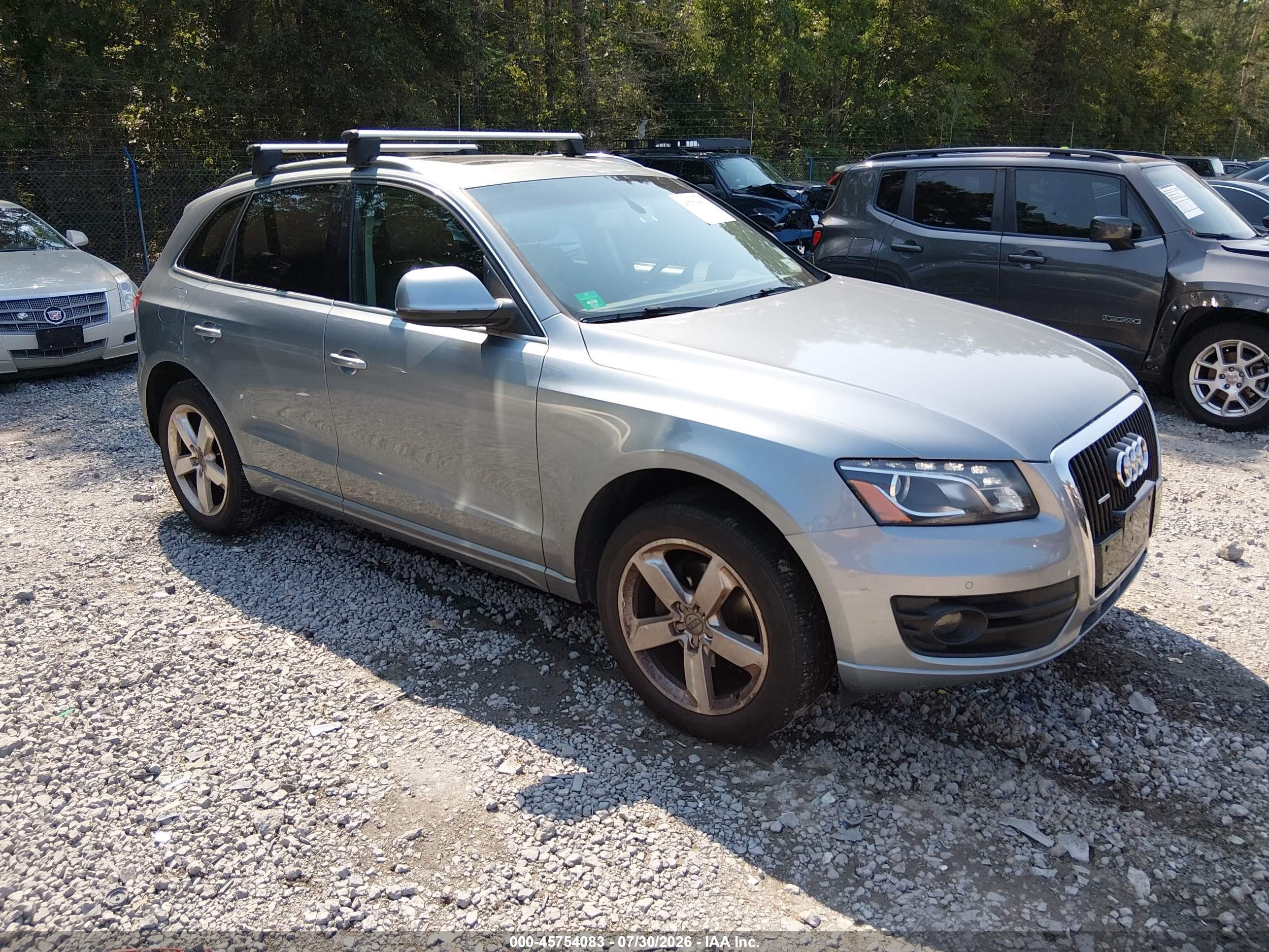 2010 Audi Q5 3.2 Premium Silver vin: WA1LKAFP3AA097184