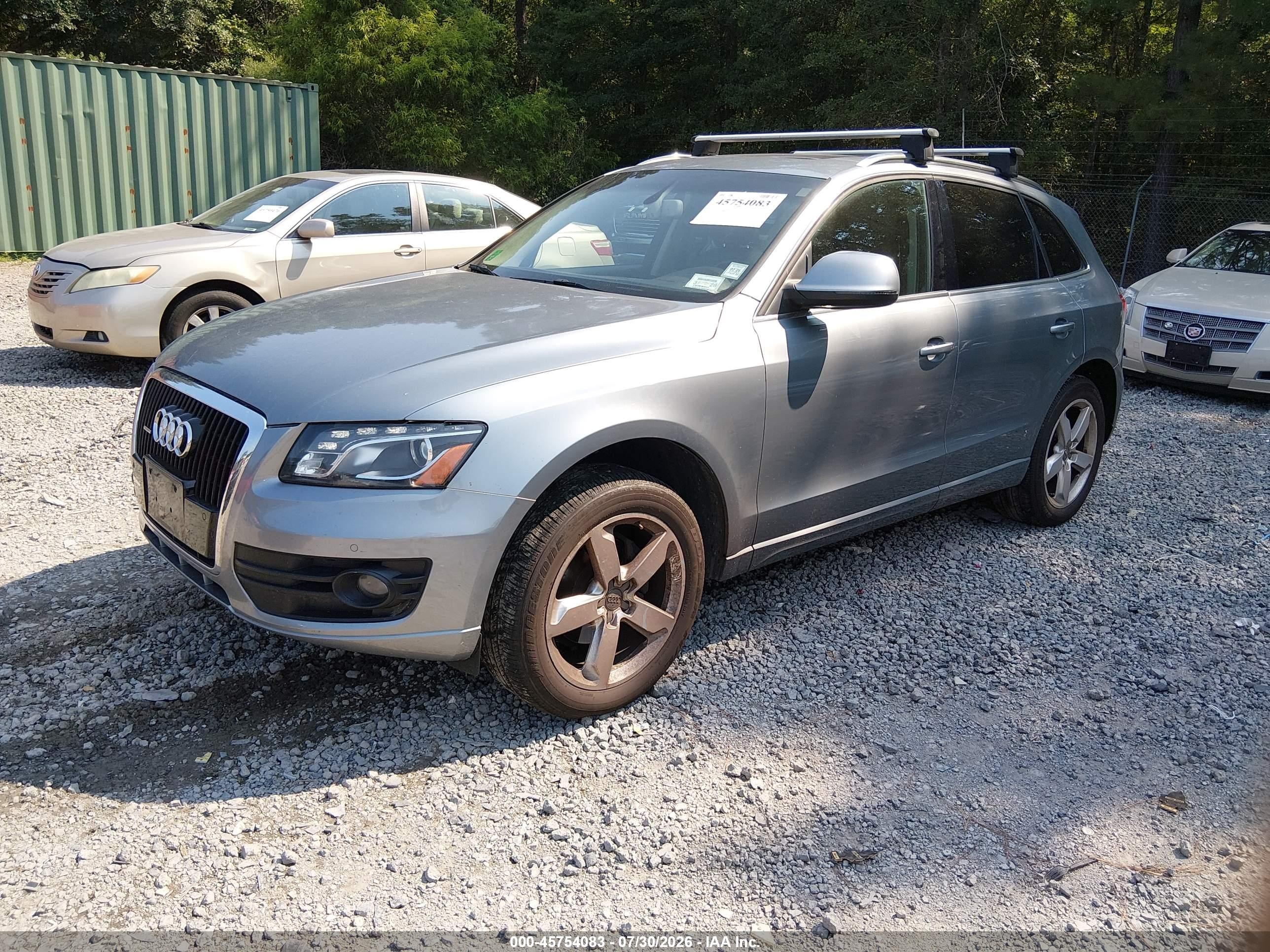 2010 Audi Q5 3.2 Premium Silver vin: WA1LKAFP3AA097184