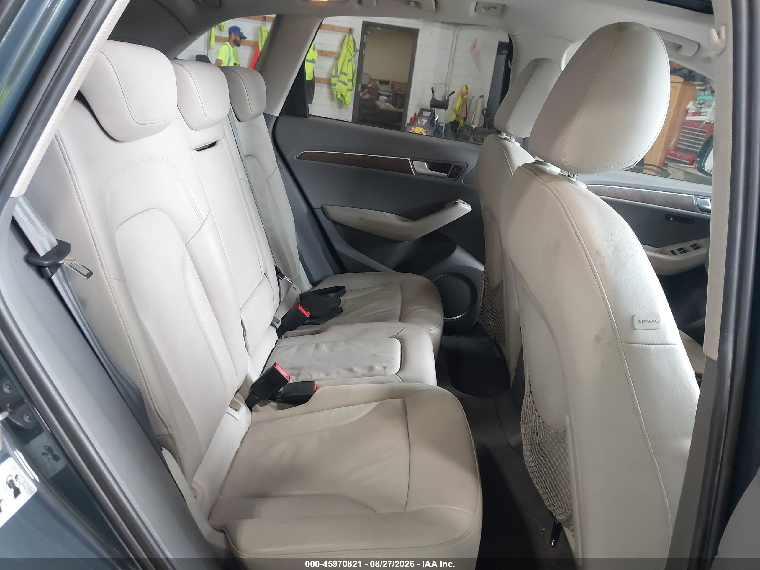 2010 Audi Q5 3.2 Premium Gray vin: WA1LKAFP3AA103579