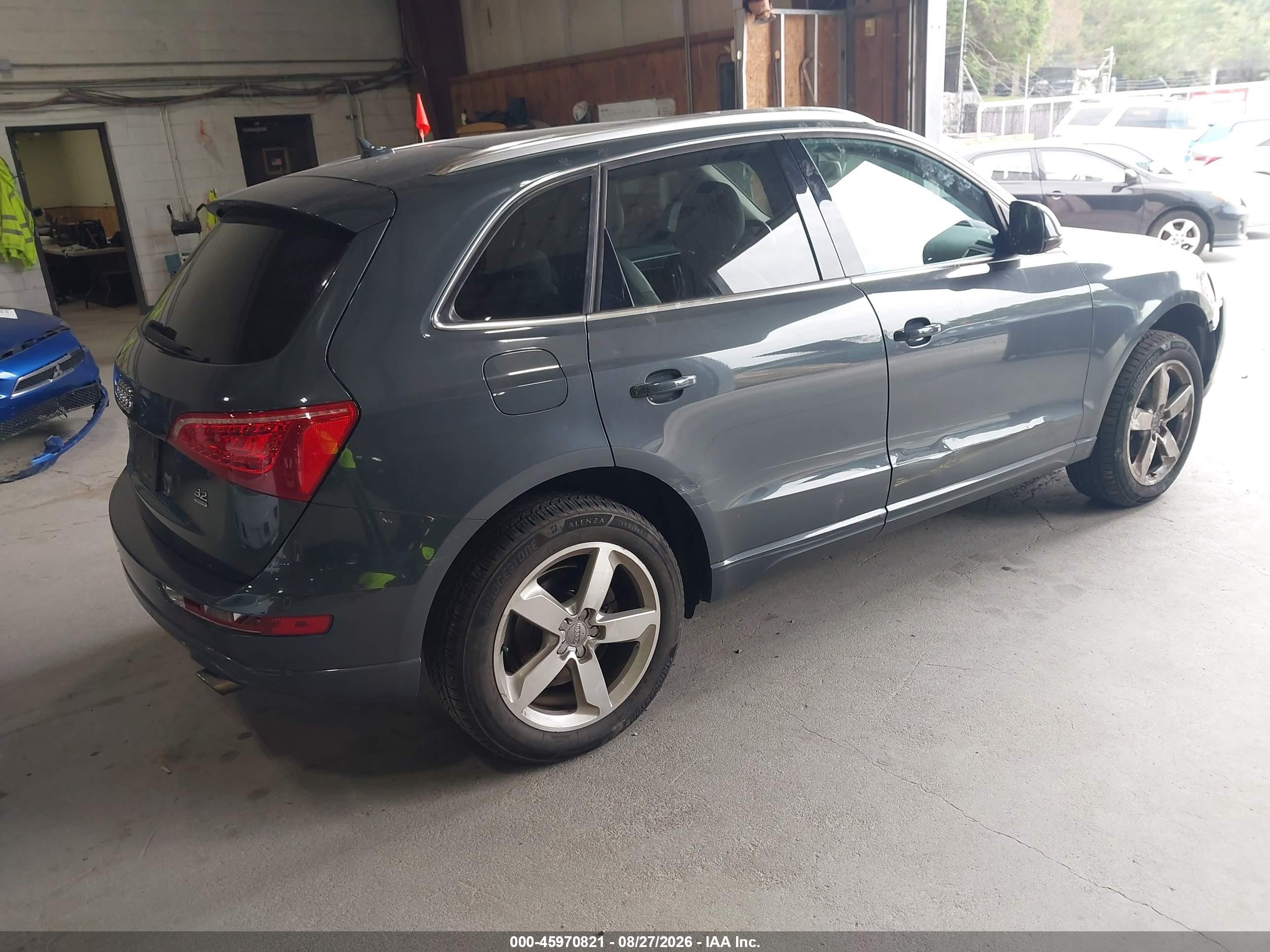 2010 Audi Q5 3.2 Premium Gray vin: WA1LKAFP3AA103579