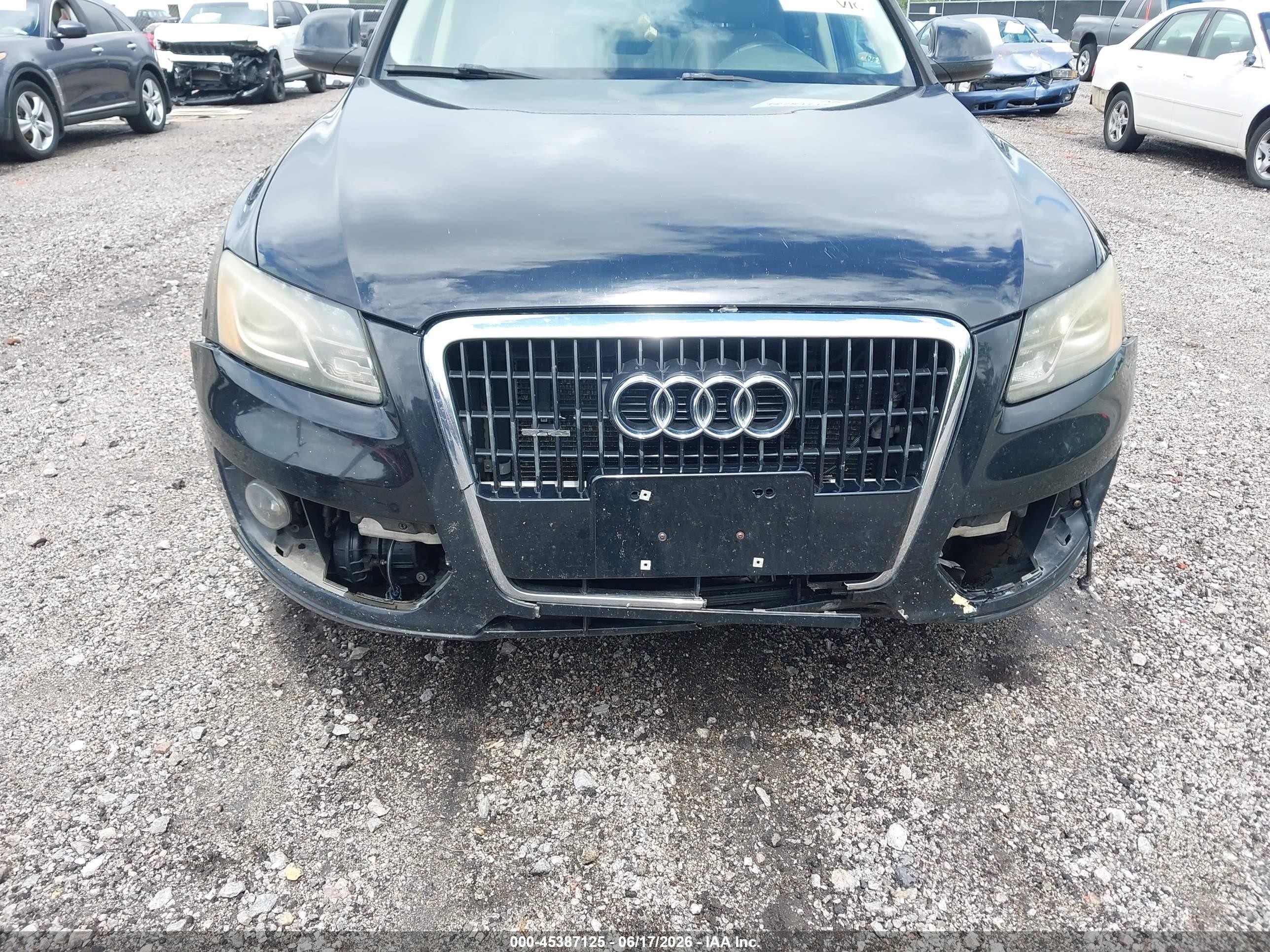 2010 Audi Q5 3.2 Premium Черный vin: WA1LKAFP4AA019416