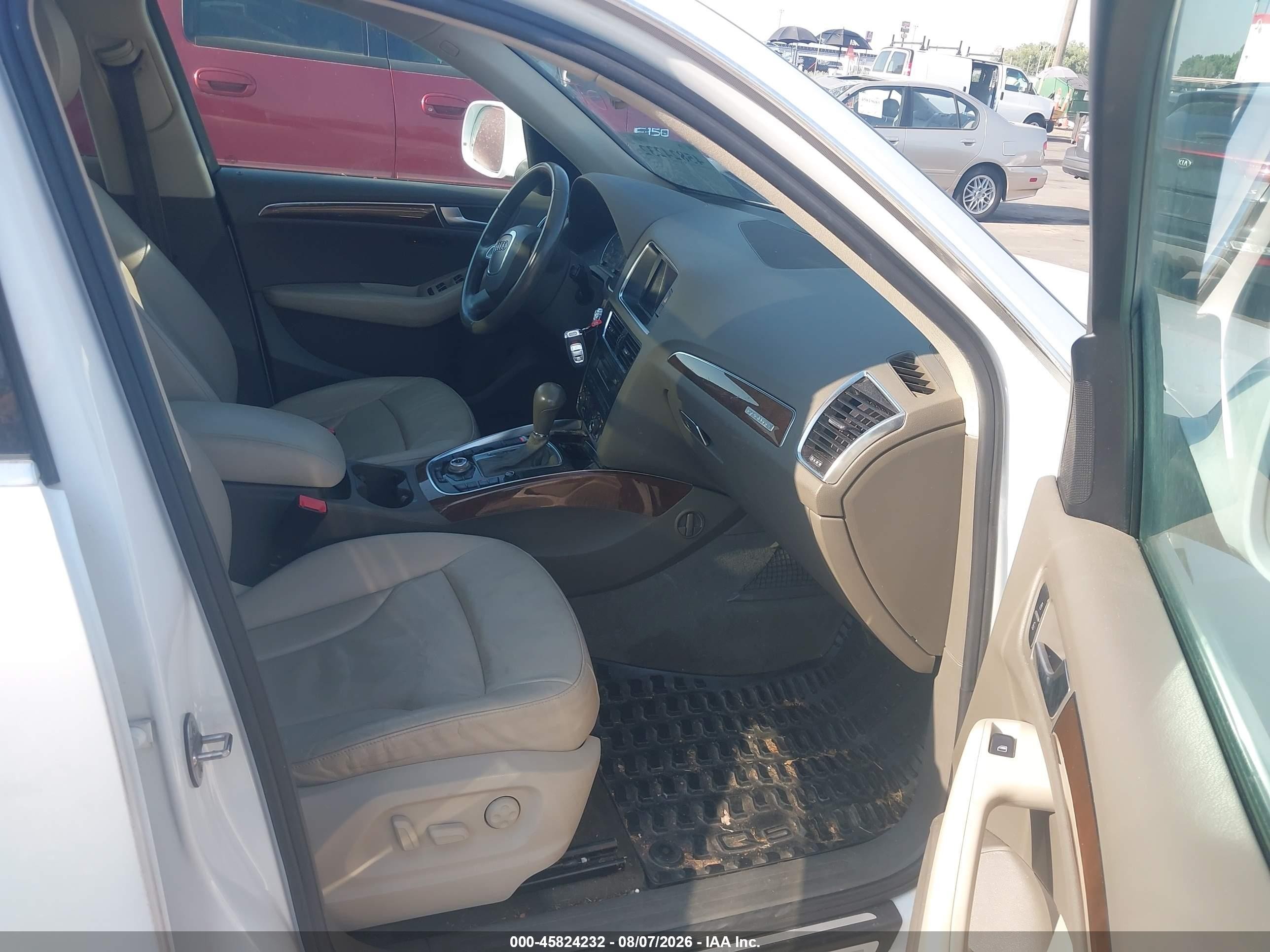 2010 Audi Q5 3.2 Premium White vin: WA1LKAFP4AA059060