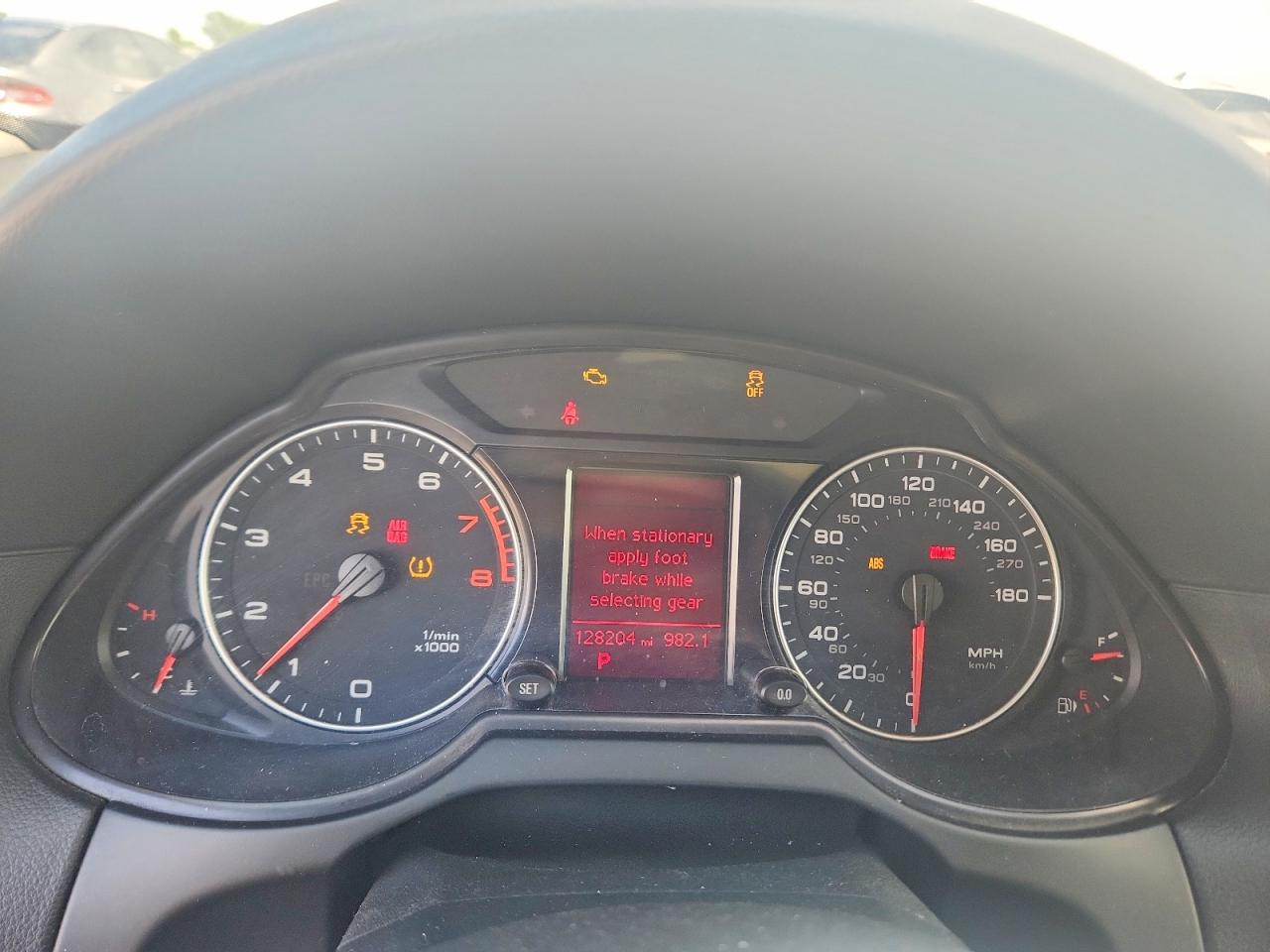2010 Audi Q5 Premium Plus Gray vin: WA1LKAFP4AA104501