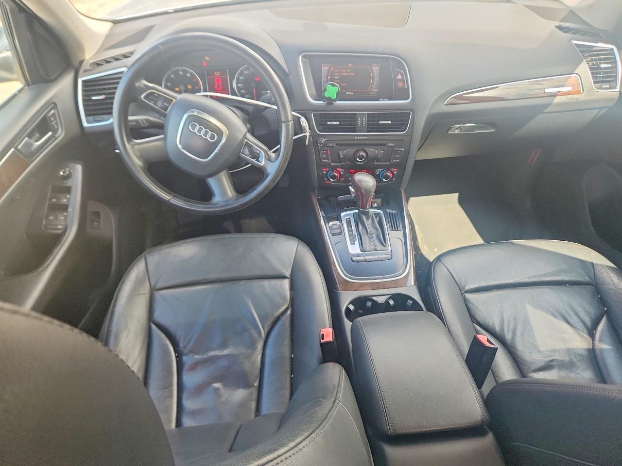 2010 Audi Q5 Premium Plus Gray vin: WA1LKAFP4AA104501