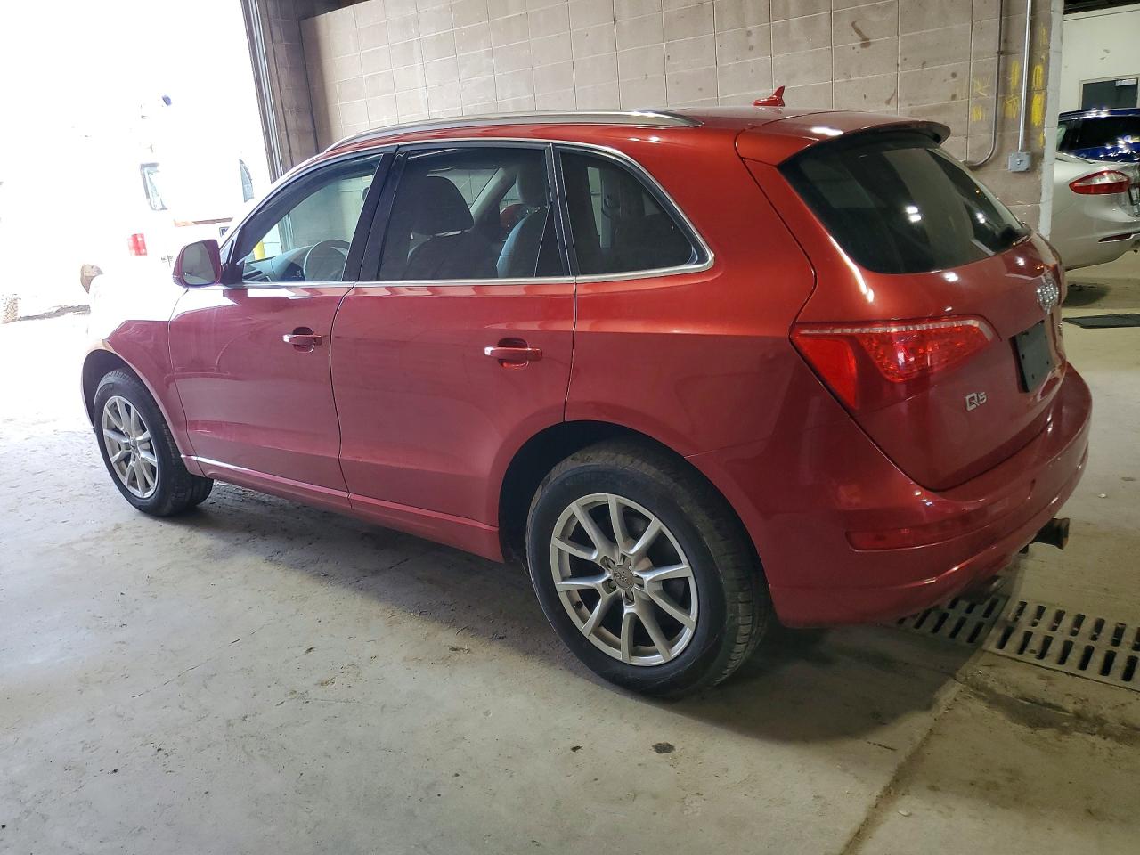 2010 Audi Q5 Premium Plus Red vin: WA1LKAFP5AA008036