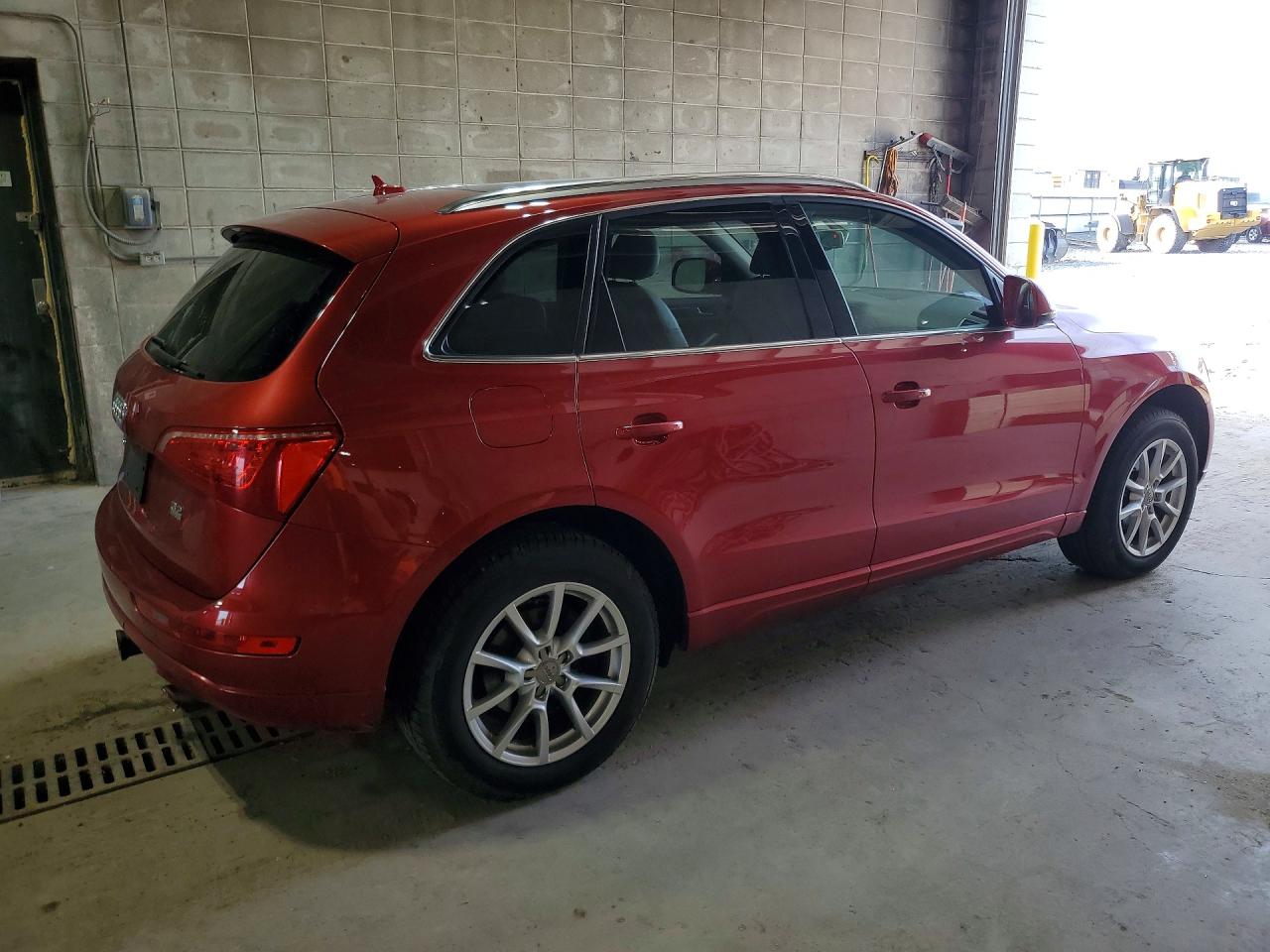 2010 Audi Q5 Premium Plus Red vin: WA1LKAFP5AA008036