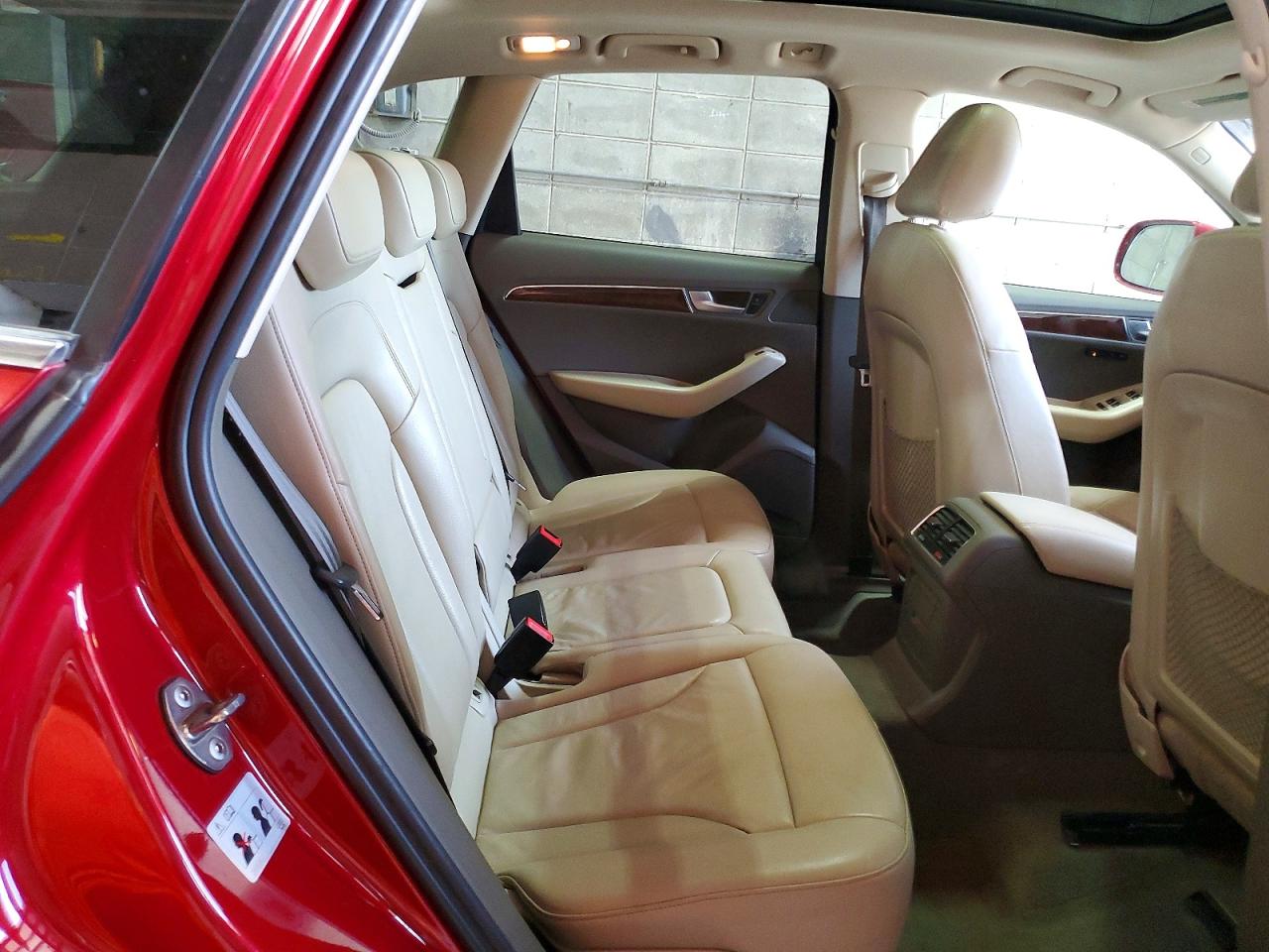 2010 Audi Q5 Premium Plus Red vin: WA1LKAFP5AA008036
