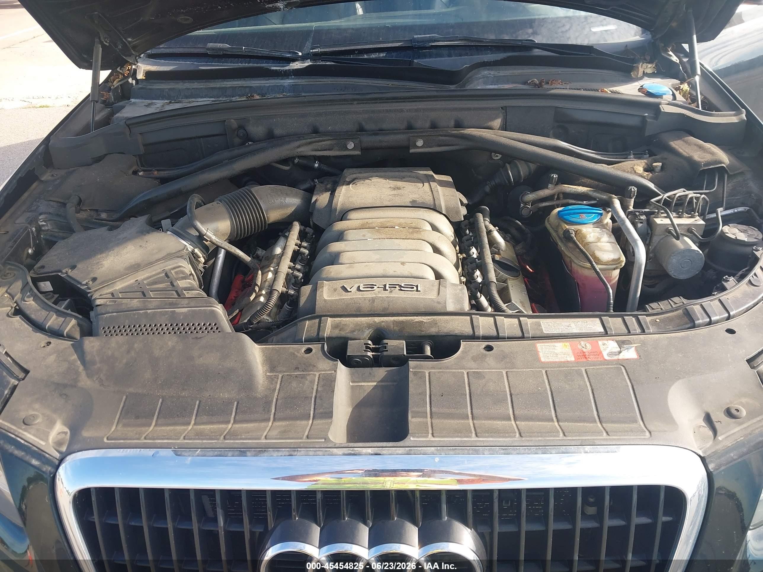 2010 Audi Q5 3.2 Premium Black vin: WA1LKAFP5AA046124
