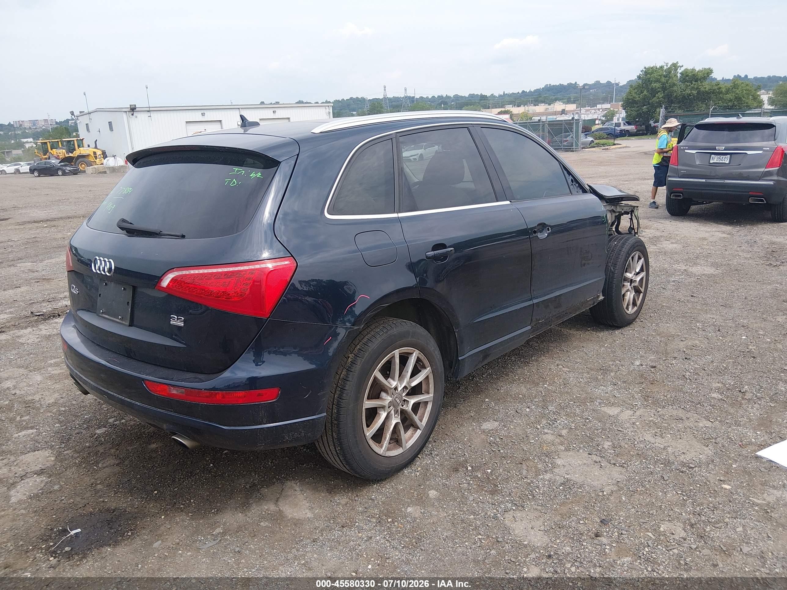 2010 Audi Q5 3.2 Premium Blue vin: WA1LKAFP5AA084484