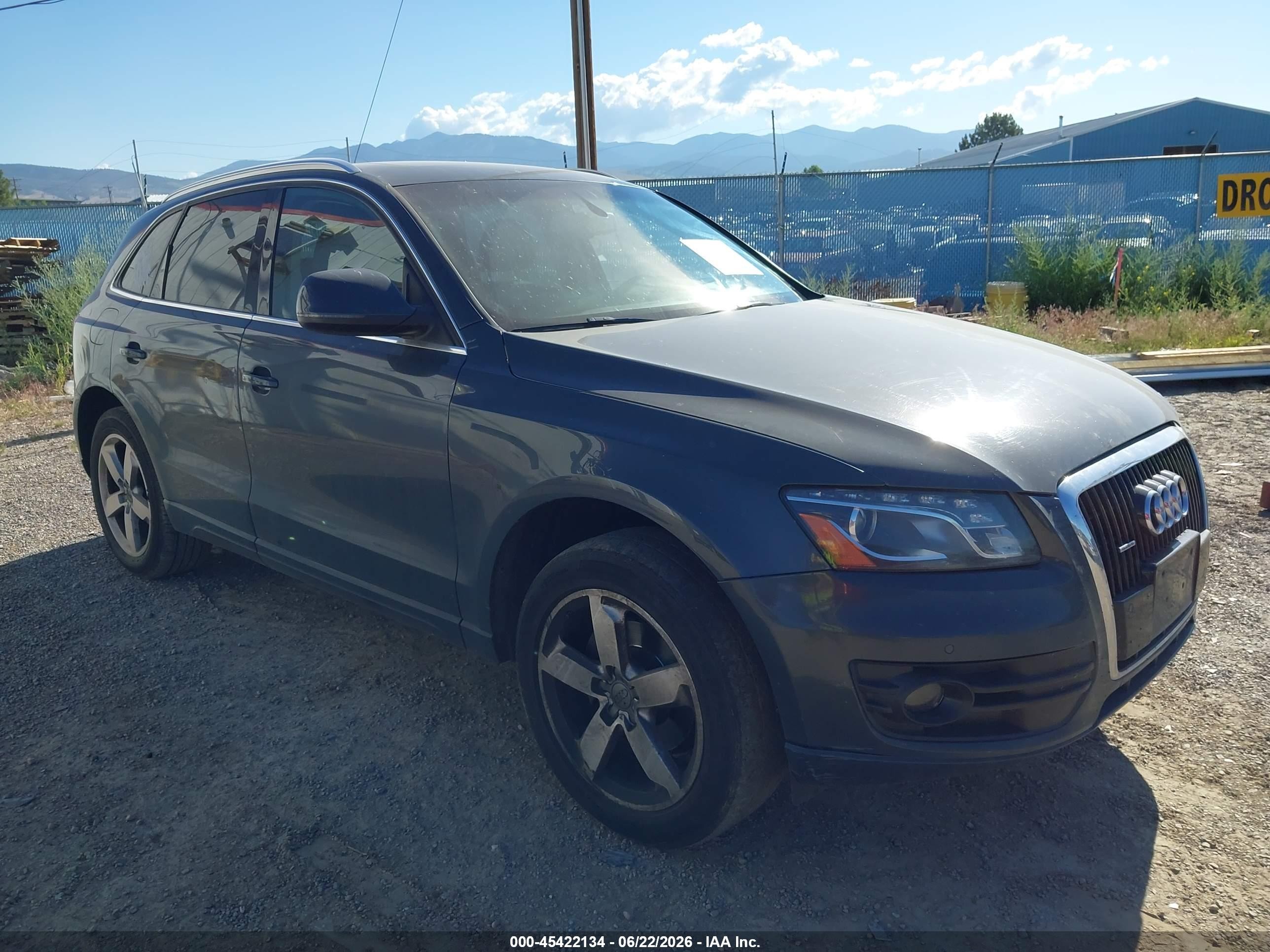 2010 Audi Q5 3.2 Premium Серый vin: WA1LKAFP5AA099387