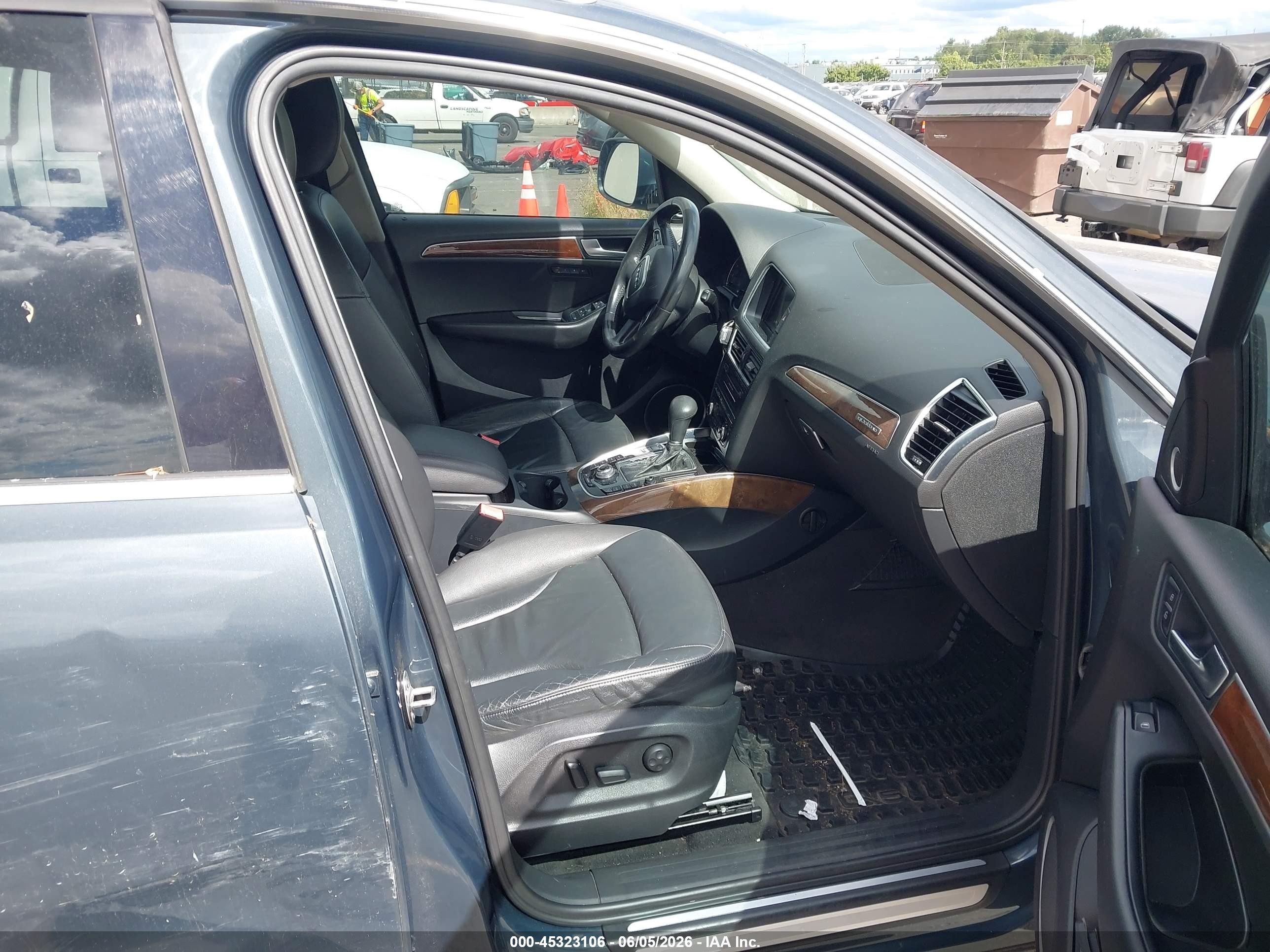 2010 Audi Q5 3.2 Premium Gray vin: WA1LKAFP6AA070853