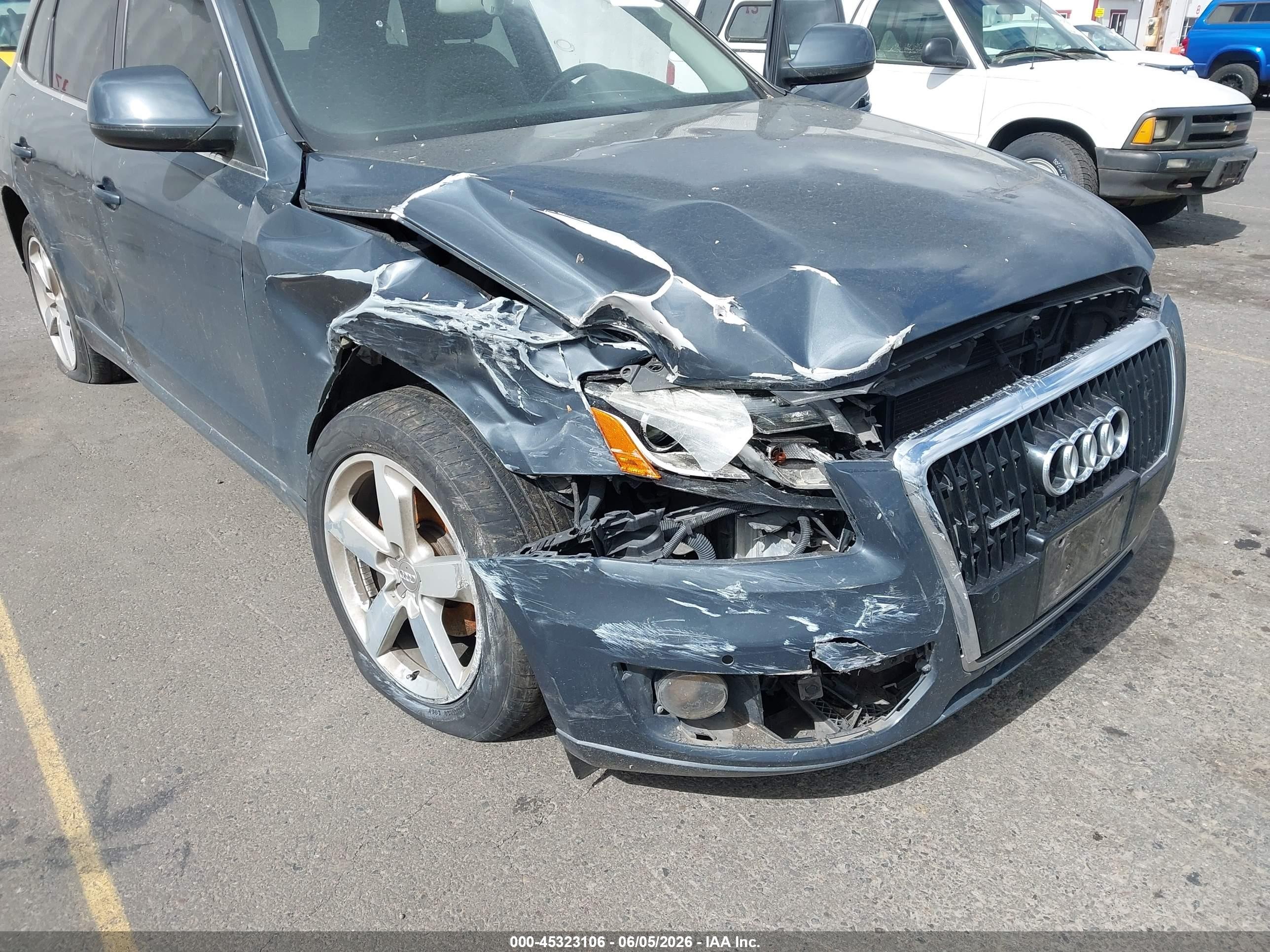 2010 Audi Q5 3.2 Premium Gray vin: WA1LKAFP6AA070853