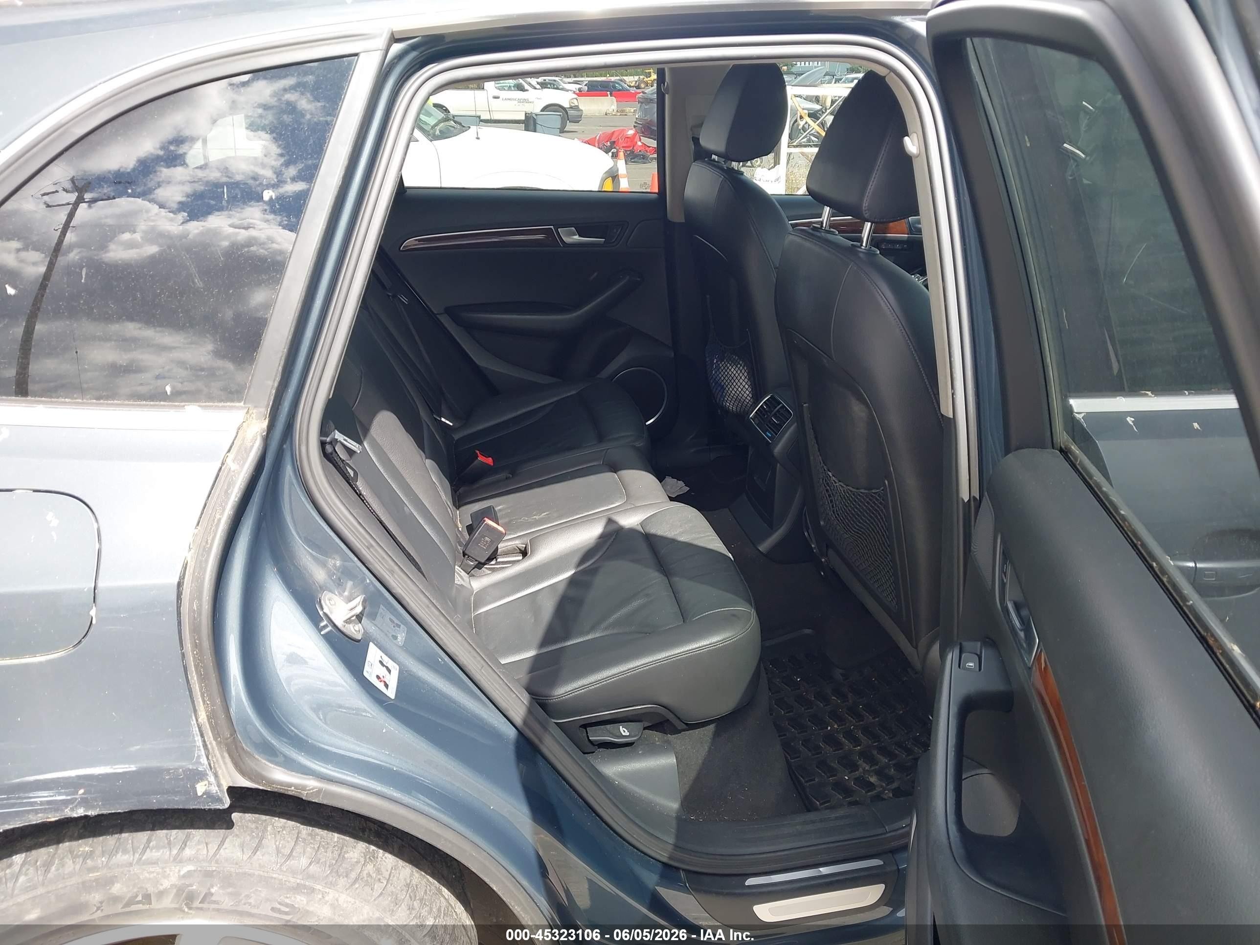 2010 Audi Q5 3.2 Premium Gray vin: WA1LKAFP6AA070853