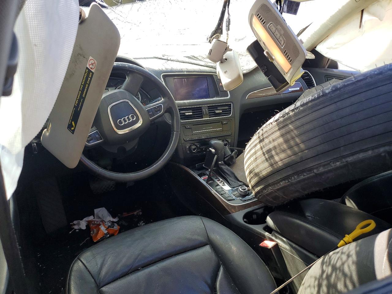2010 Audi Q5 Premium Plus Белый vin: WA1LKAFP6AA106234
