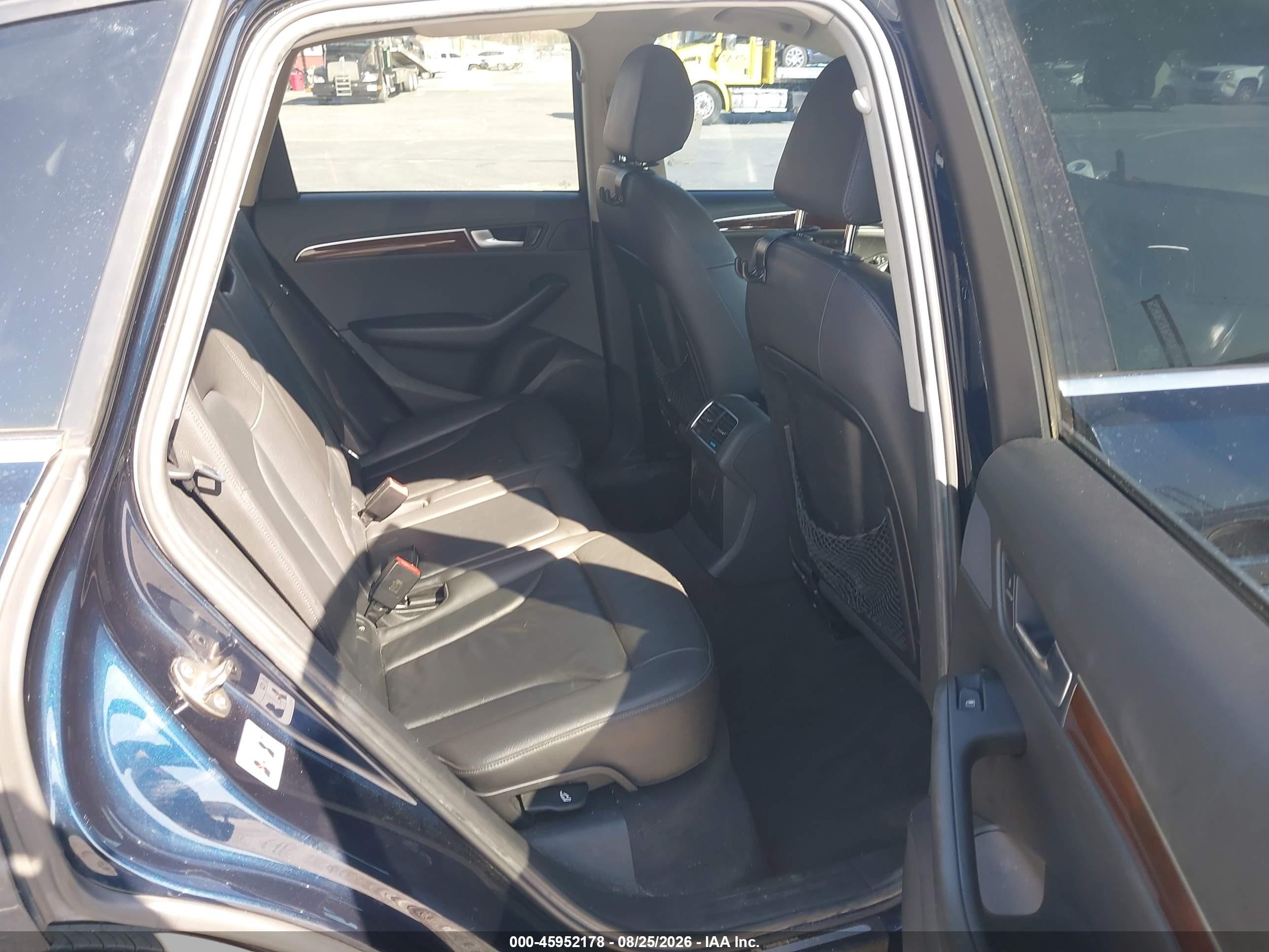 2010 Audi Q5 3.2 Premium Синий vin: WA1LKAFP7AA042625