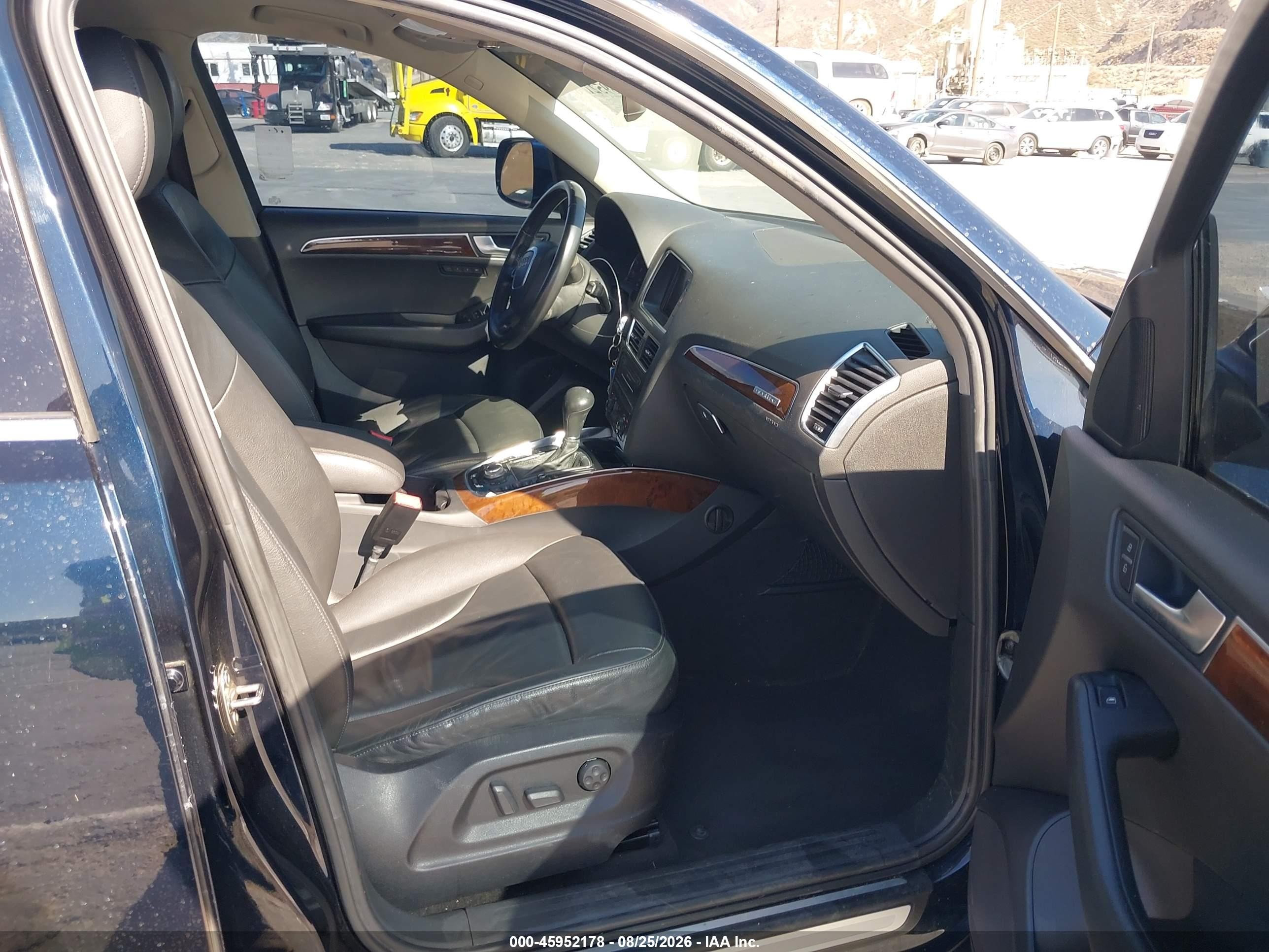 2010 Audi Q5 3.2 Premium Синий vin: WA1LKAFP7AA042625
