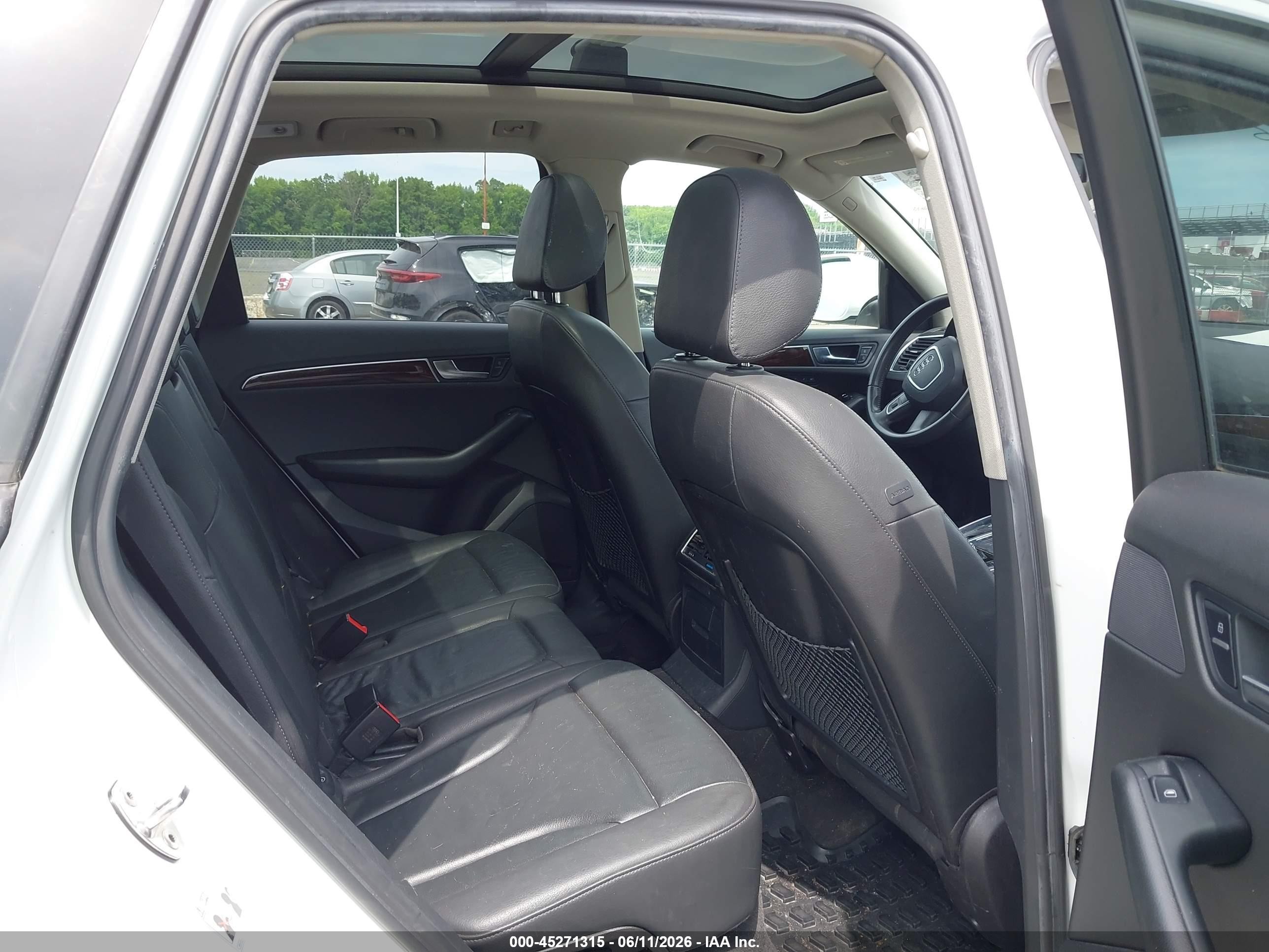 2010 Audi Q5 3.2 Premium Белый vin: WA1LKAFP7AA045119