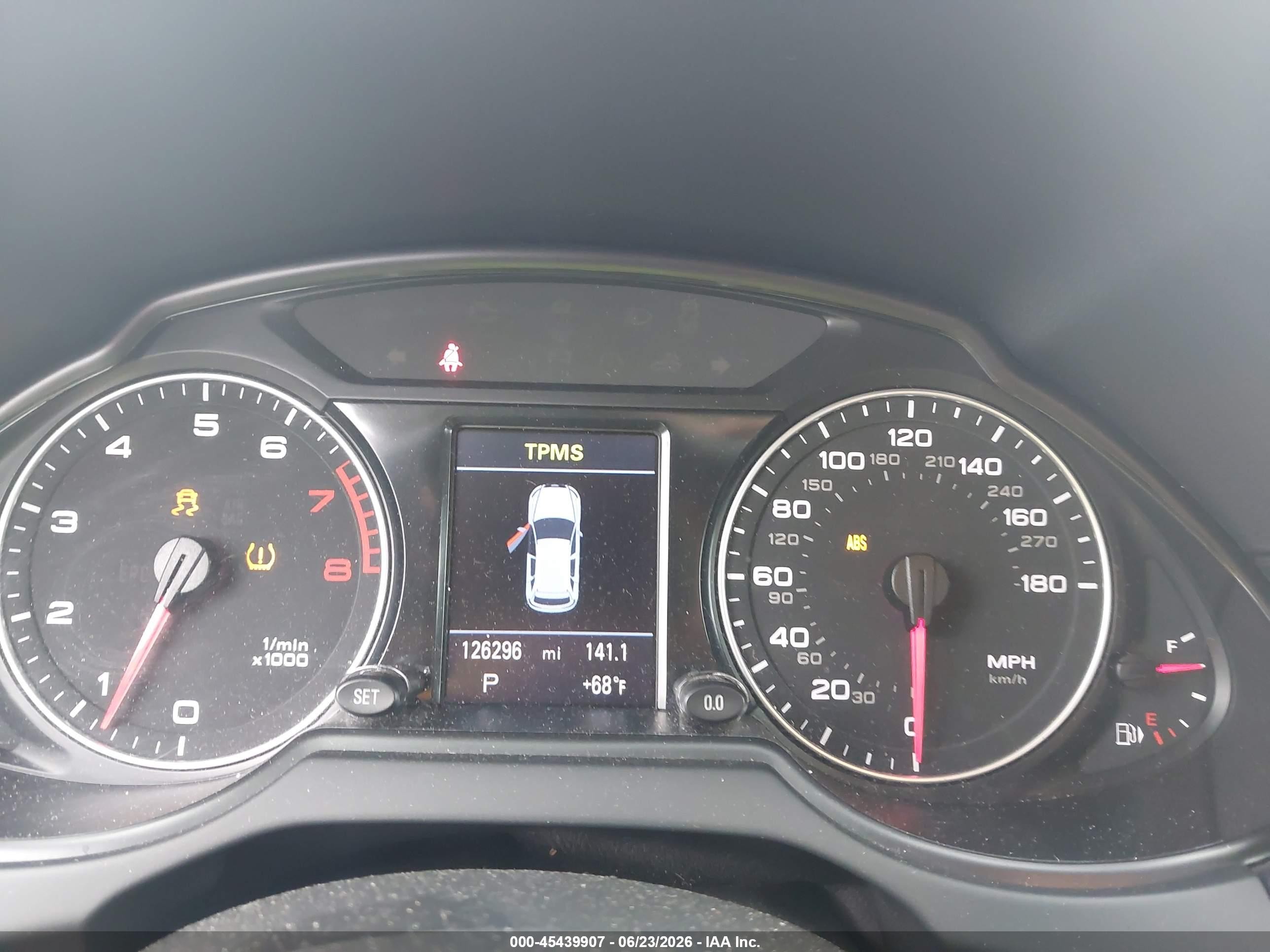 2010 Audi Q5 3.2 Premium Black vin: WA1LKAFP7AA091582