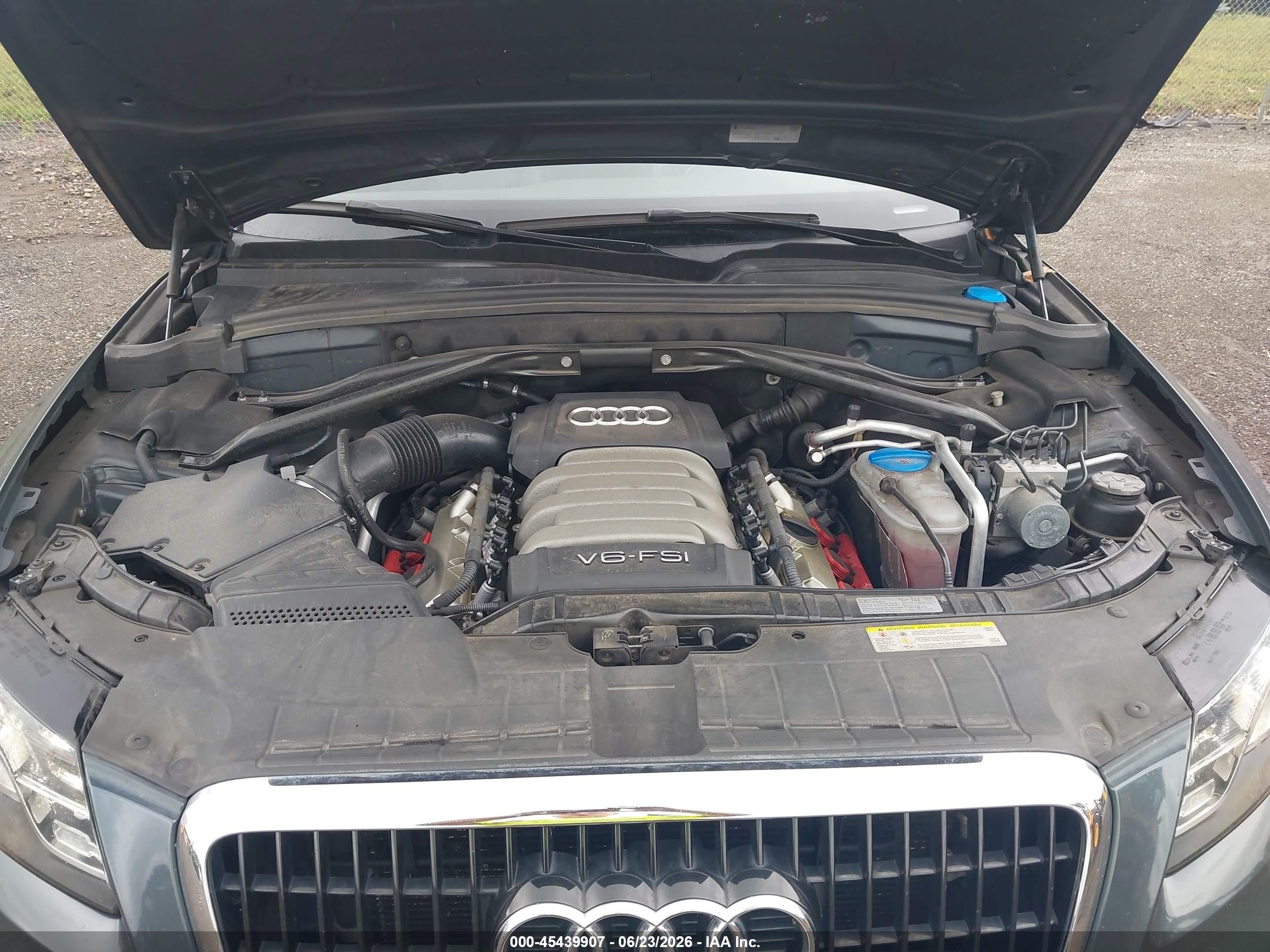 2010 Audi Q5 3.2 Premium Black vin: WA1LKAFP7AA091582