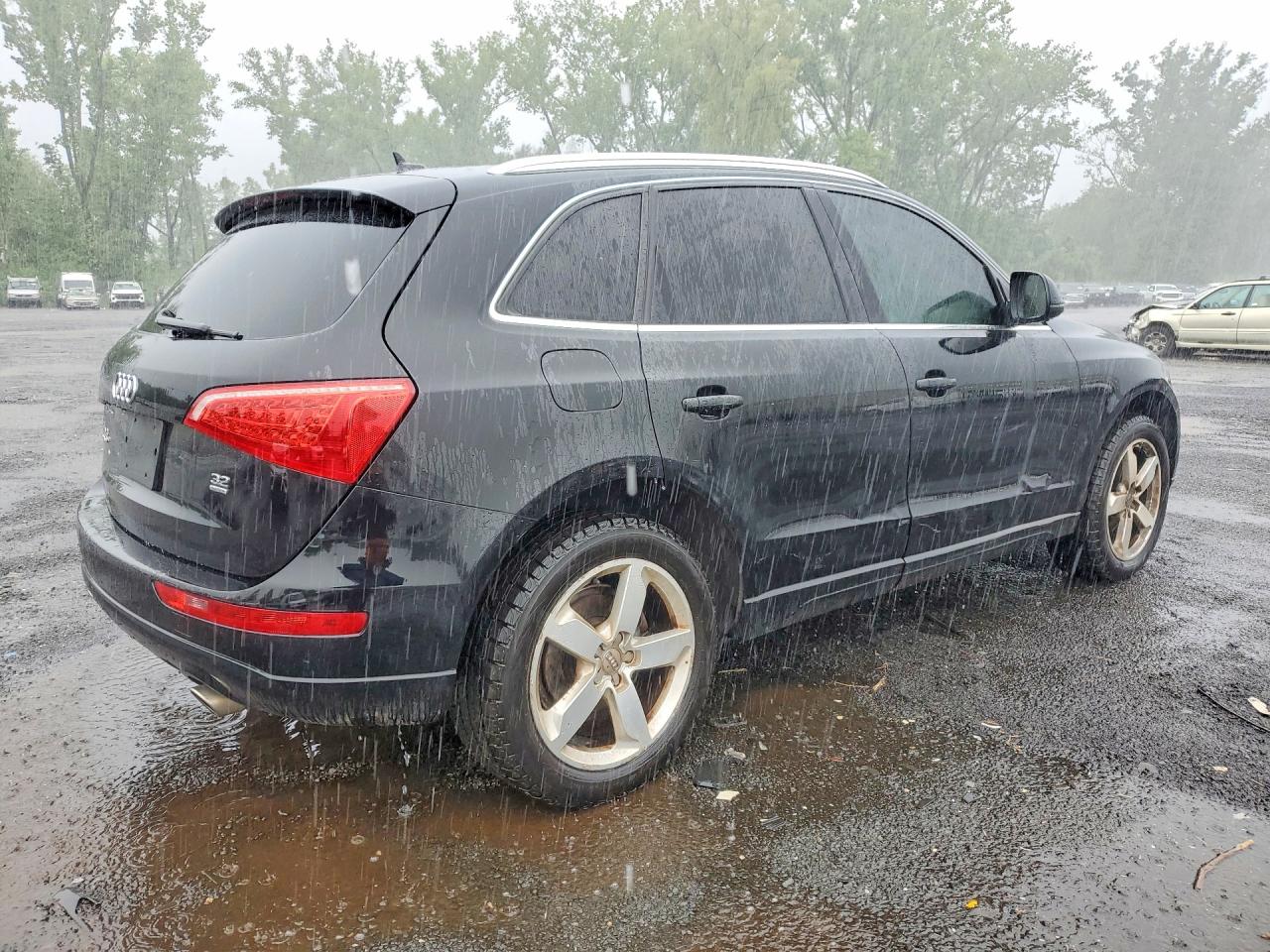 2010 Audi Q5 Premium Plus Black vin: WA1LKAFP7AA103021