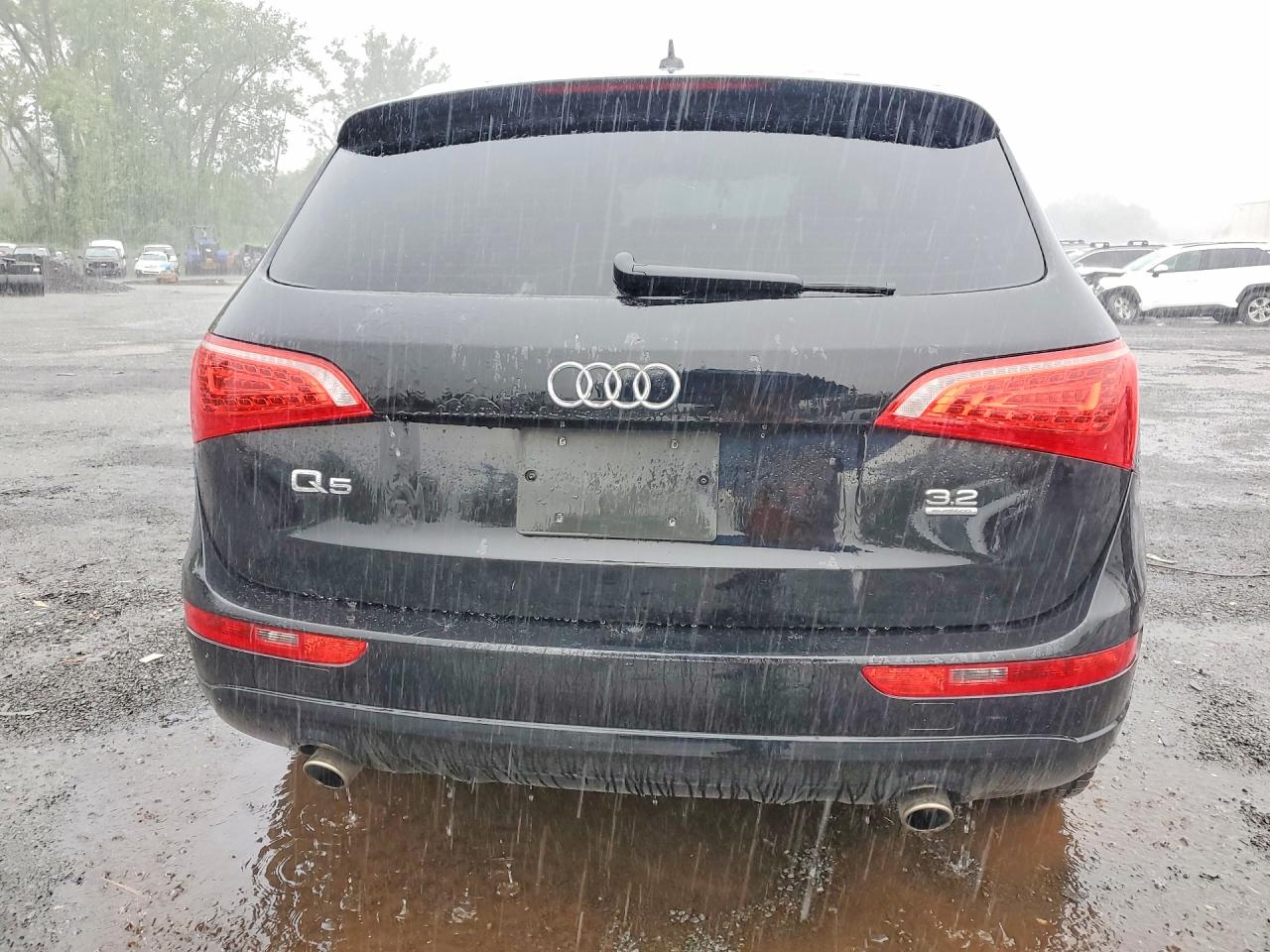 2010 Audi Q5 Premium Plus Black vin: WA1LKAFP7AA103021