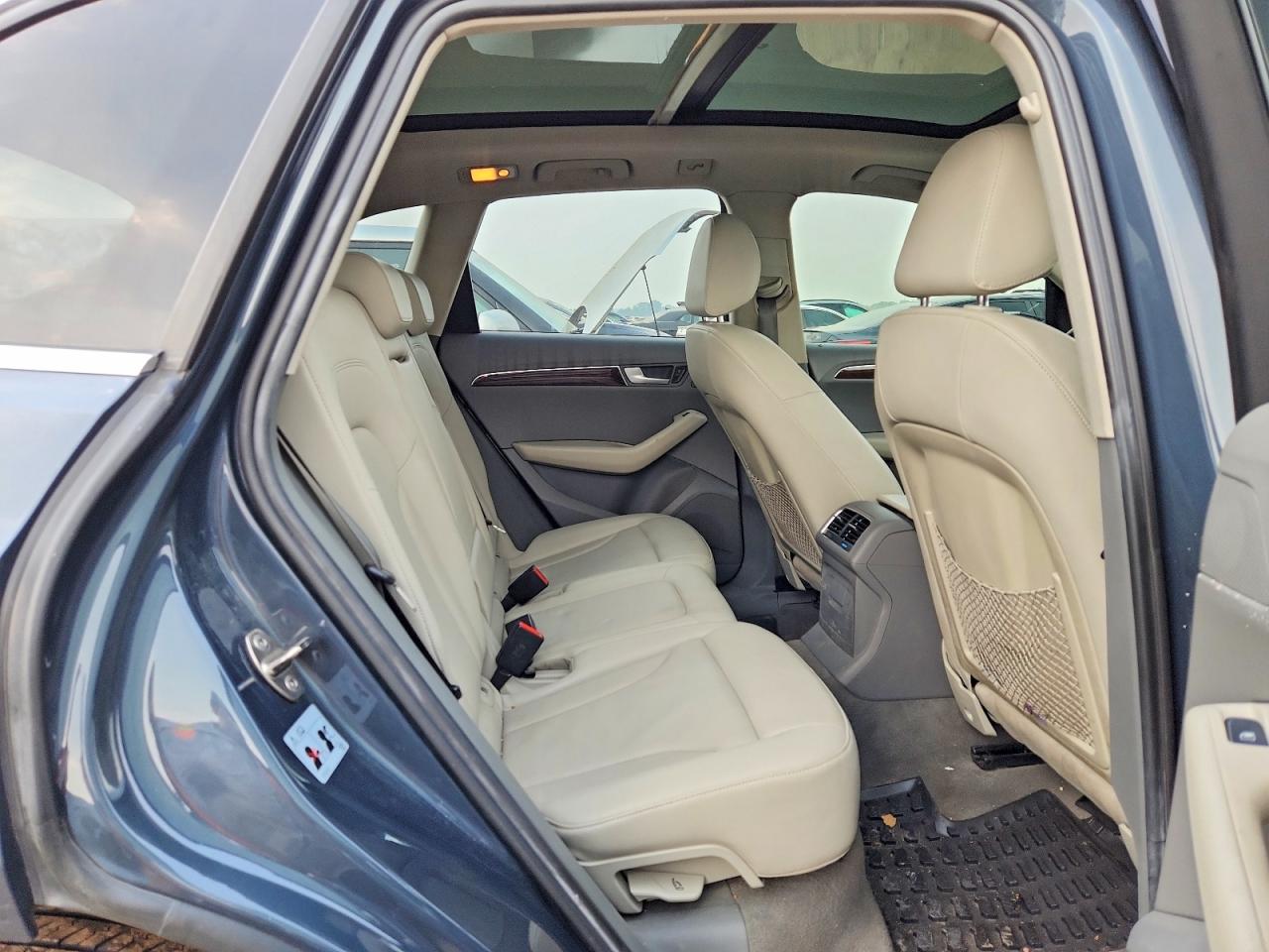 2010 Audi Q5 Premium Plus Blue vin: WA1LKAFP8AA017913