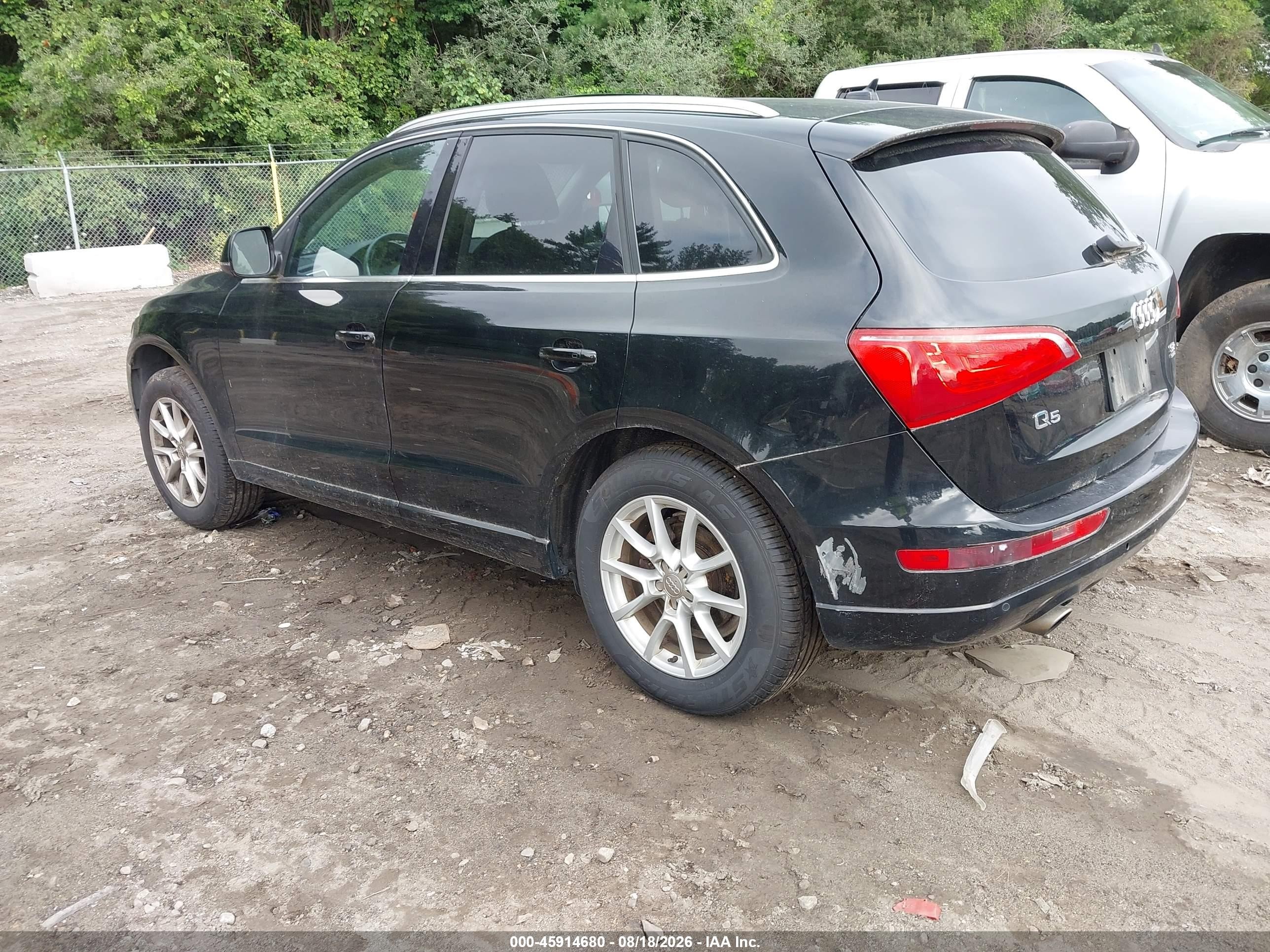 2010 Audi Q5 3.2 Premium Black vin: WA1LKAFP8AA018382