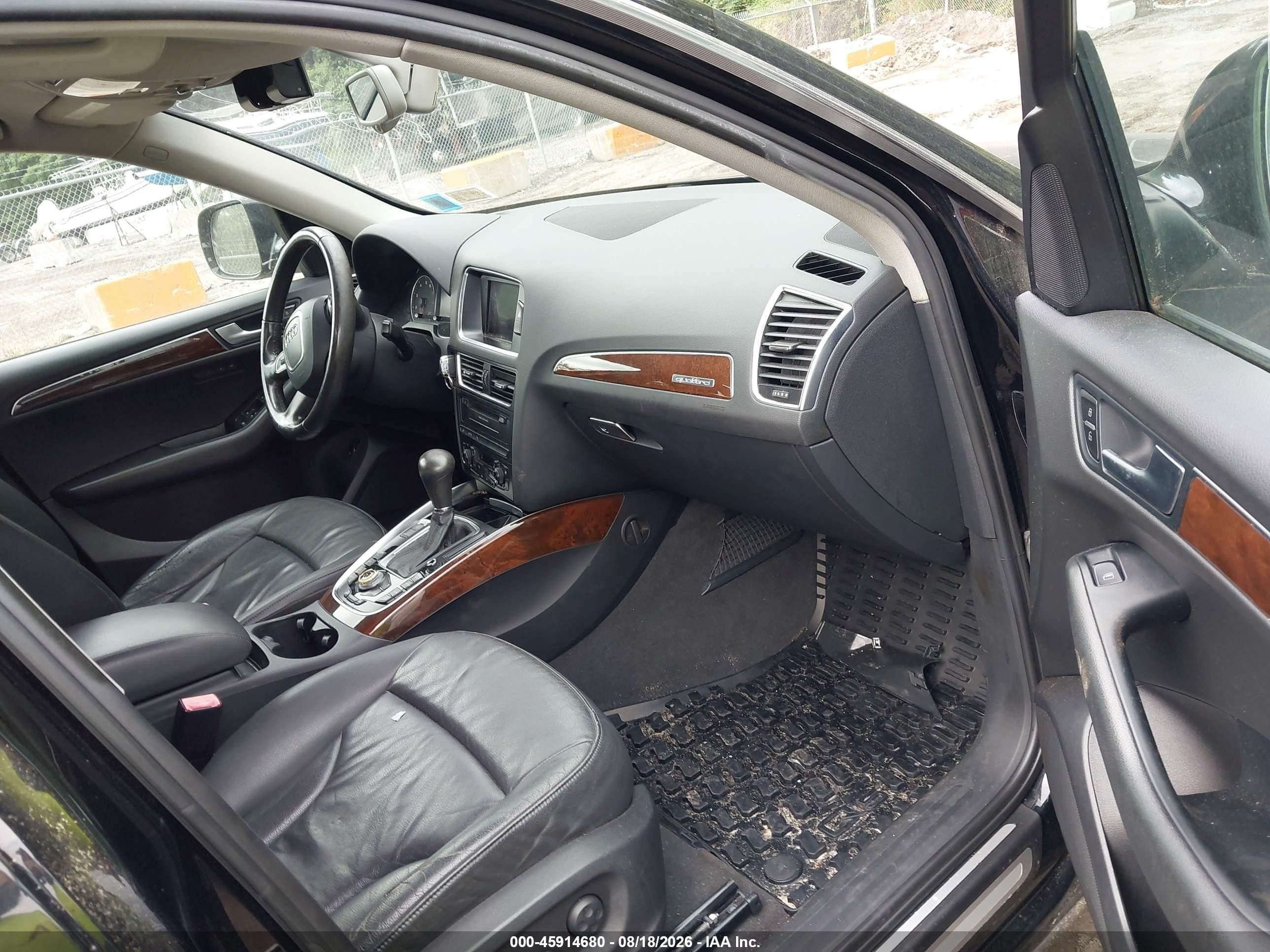 2010 Audi Q5 3.2 Premium Black vin: WA1LKAFP8AA018382