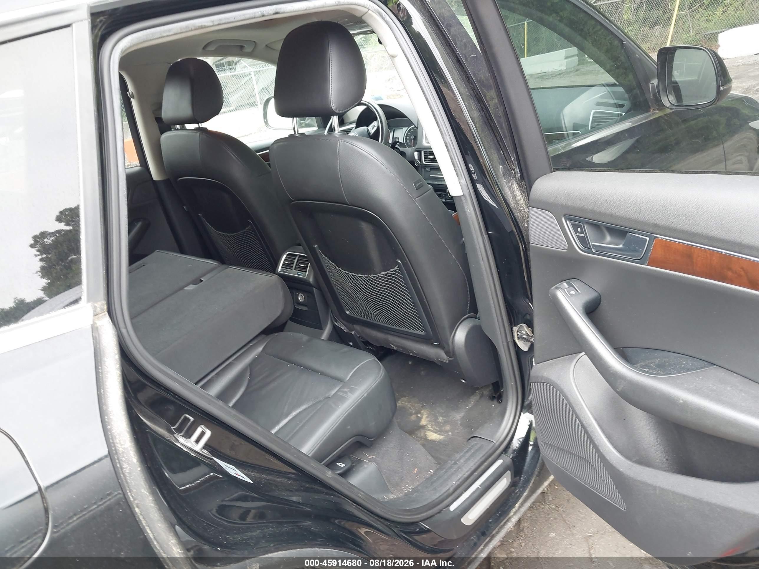 2010 Audi Q5 3.2 Premium Black vin: WA1LKAFP8AA018382