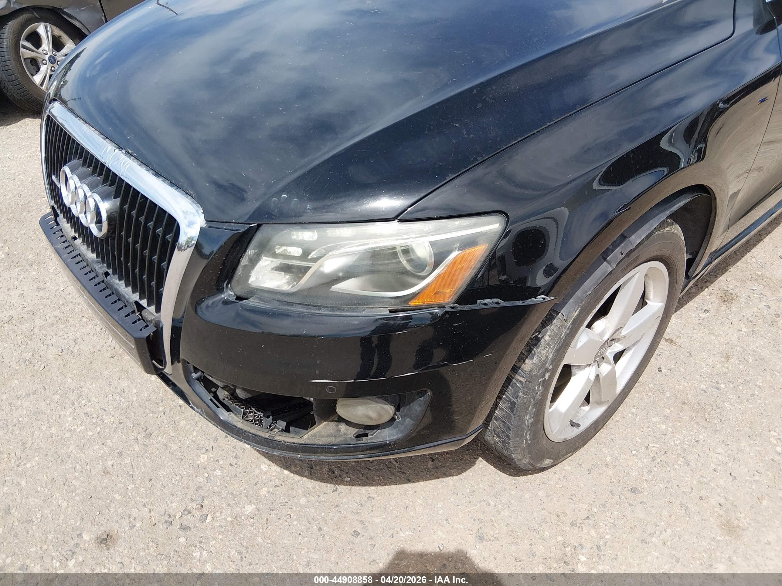2010 Audi Q5 3.2 Premium Black vin: WA1LKAFP8AA076587