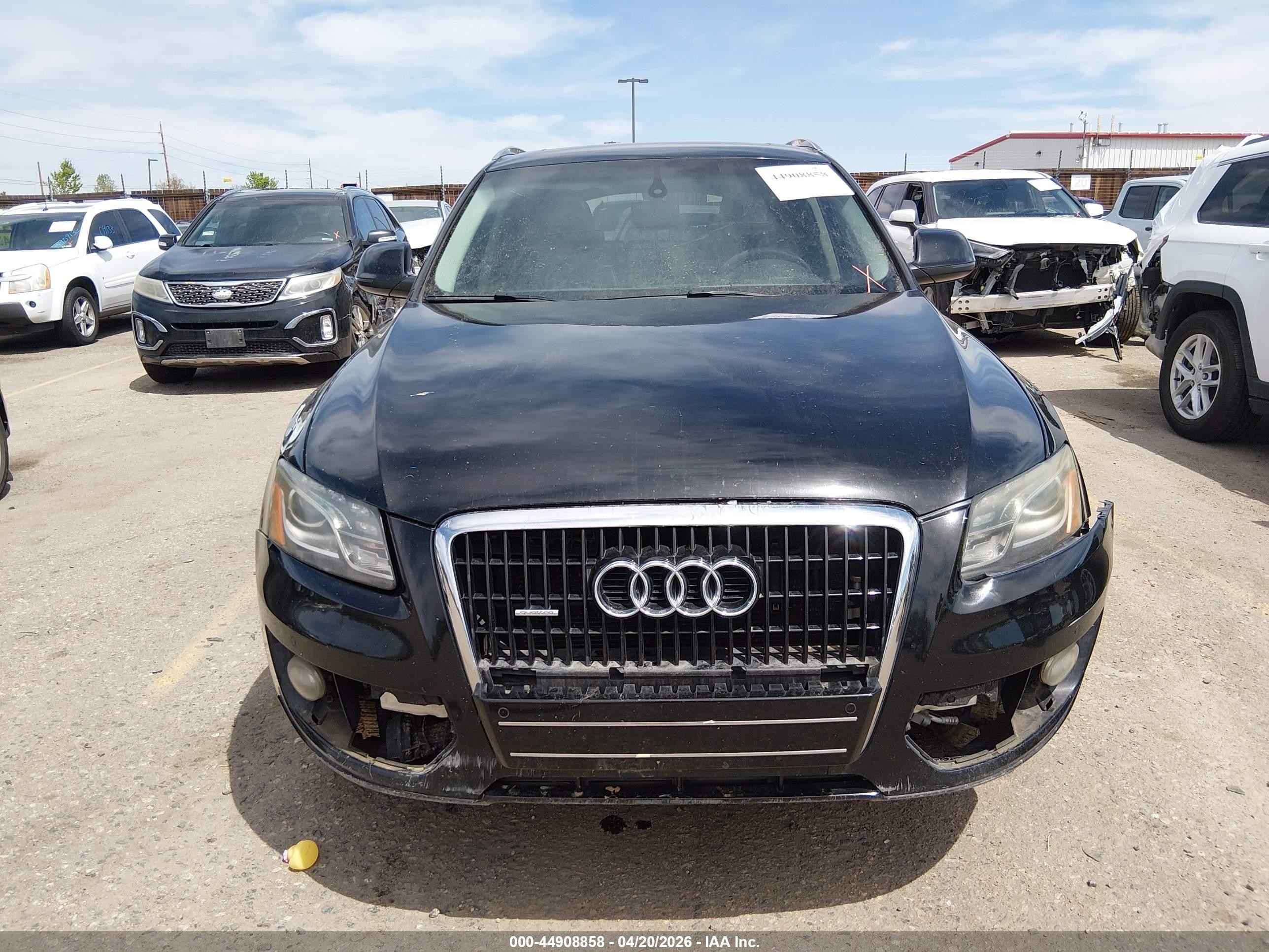 2010 Audi Q5 3.2 Premium Black vin: WA1LKAFP8AA076587