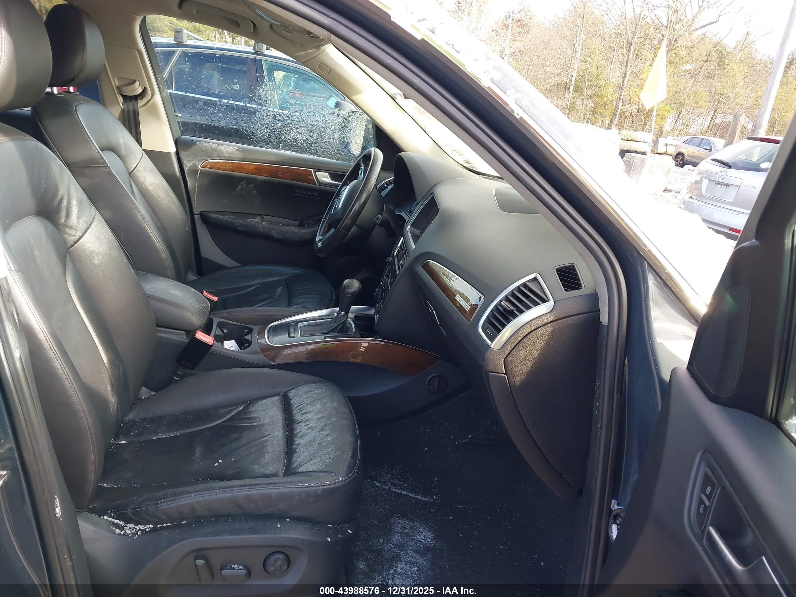 2010 Audi Q5 3.2 Premium Gray vin: WA1LKAFP8AA082812
